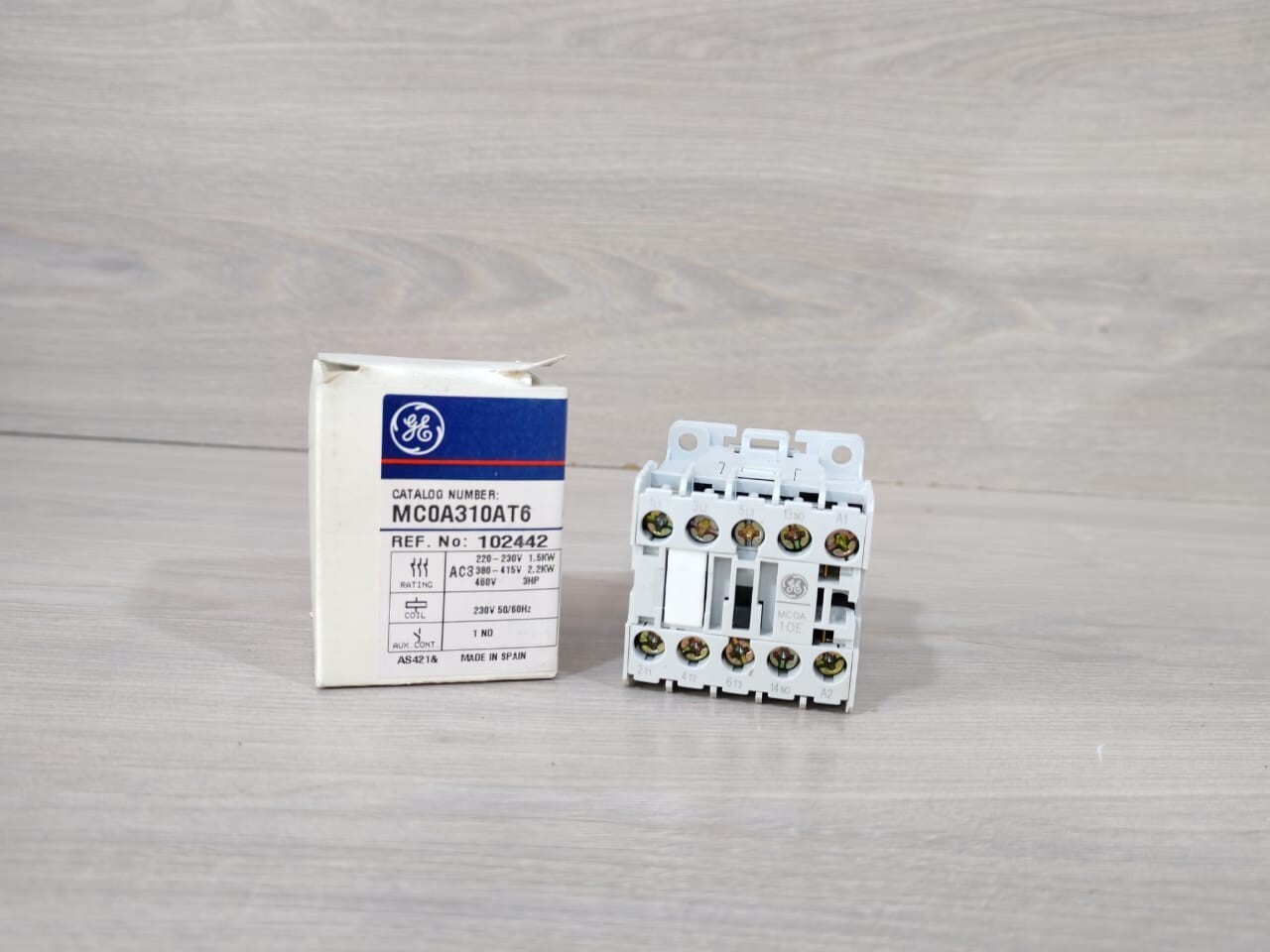 LOT 2 PCS General Electric MC0A310AT6 Contactor 102442