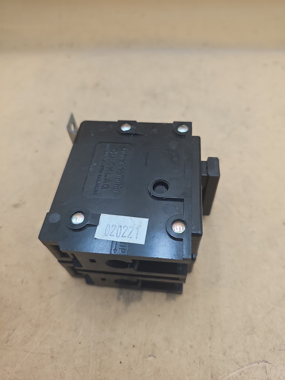 Eaton Cutler Hammer BAB2020 2 Pole 20 Amp Type BA Bolt On Circuit Breaker