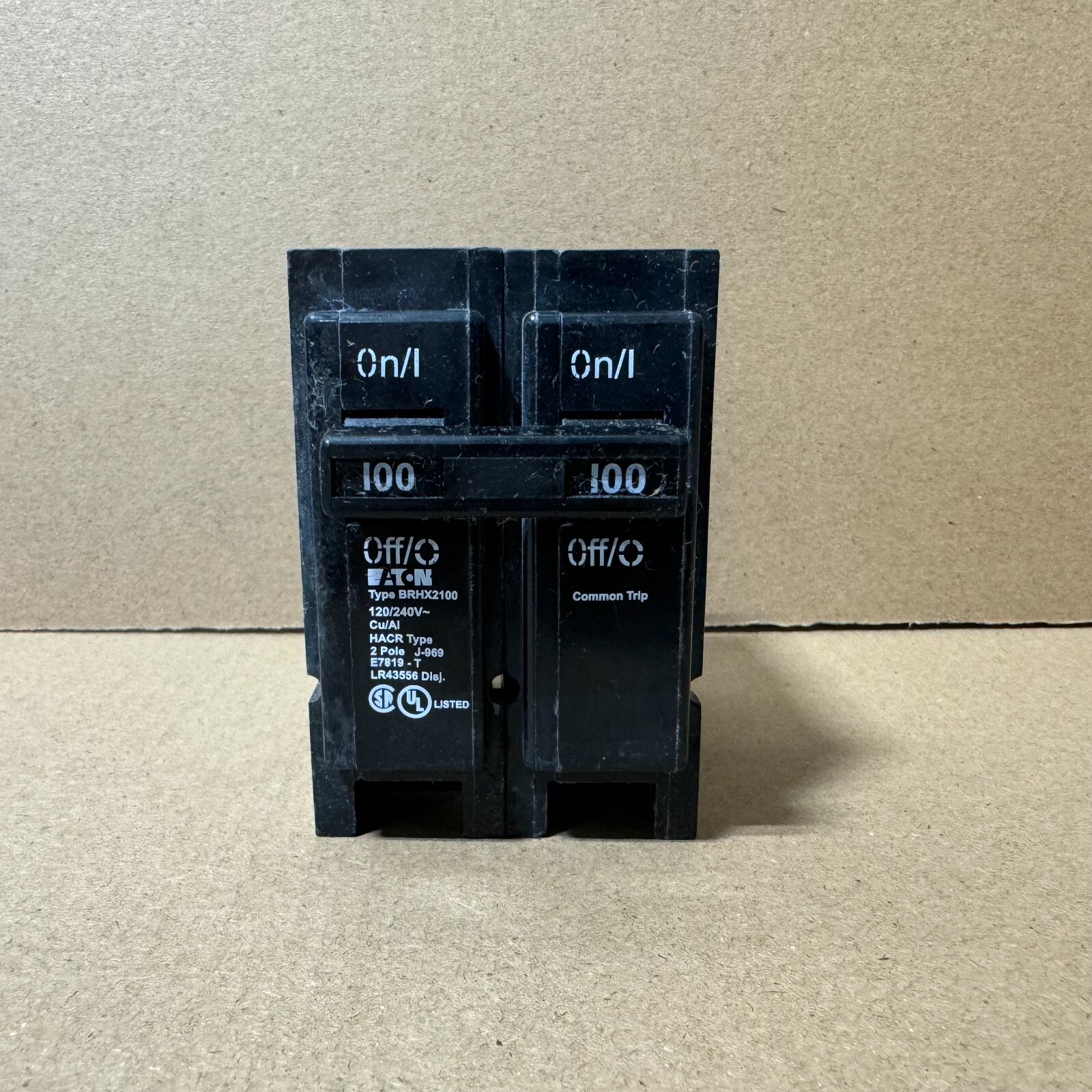 NEW EATON BRHX2100 2 POLE 22,000 AT 120/240V~ CIRCUIT BREAKER BRH2100 BR2100