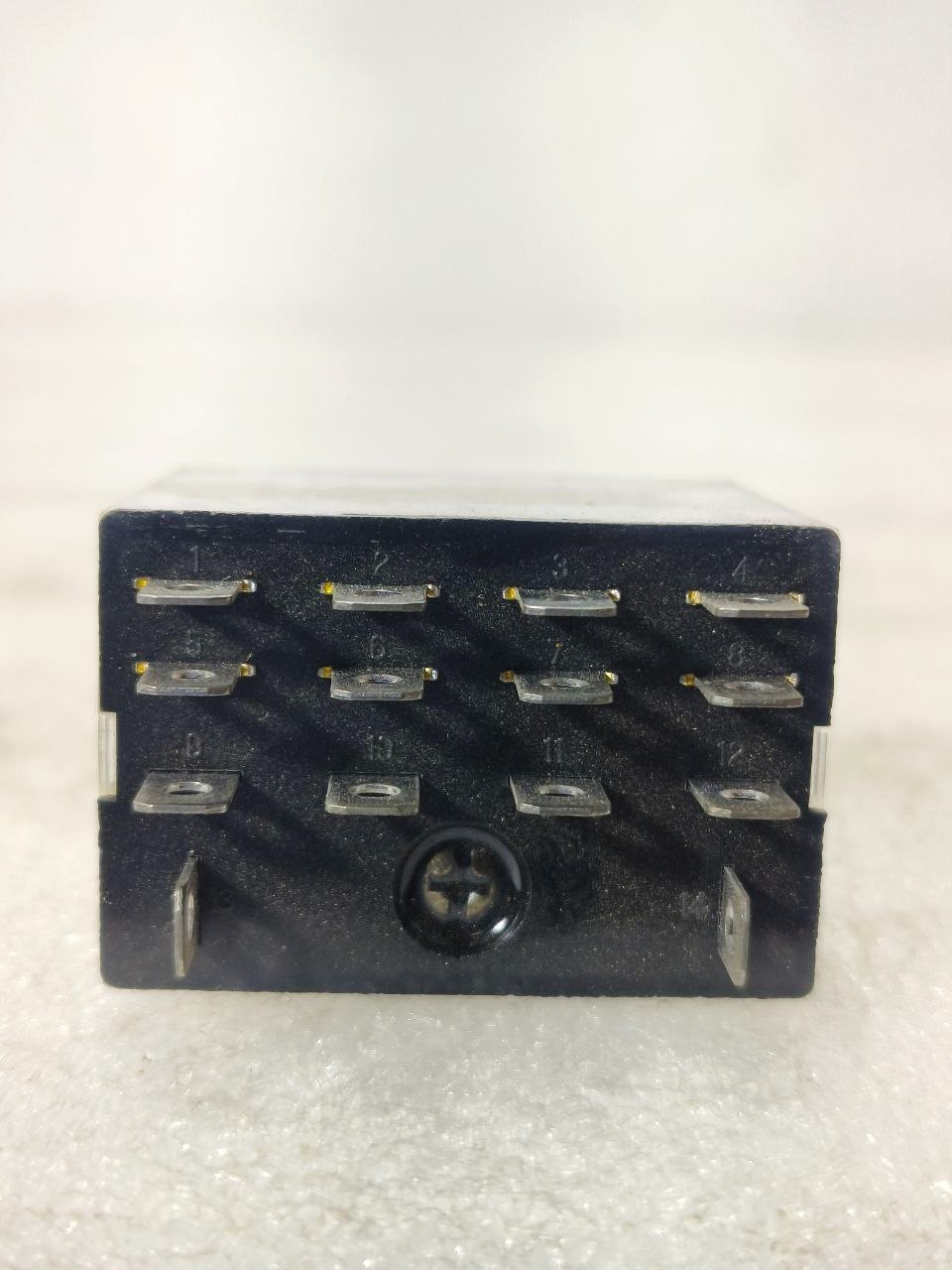 NEW HANDOUK GB-4C-D24SL GENERAL PURPOSE RELAY 10A COIL BOX OF 10 PCS FREE SHIP