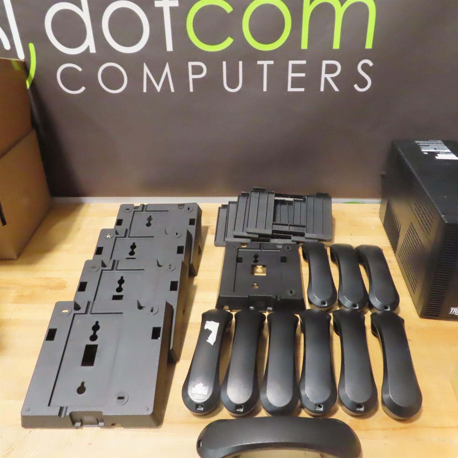 Avaya 5x 1416 Wall Mounts, 1x 1408 Wall Mt, 4x Desk Stands, 10x Hndset 700415631