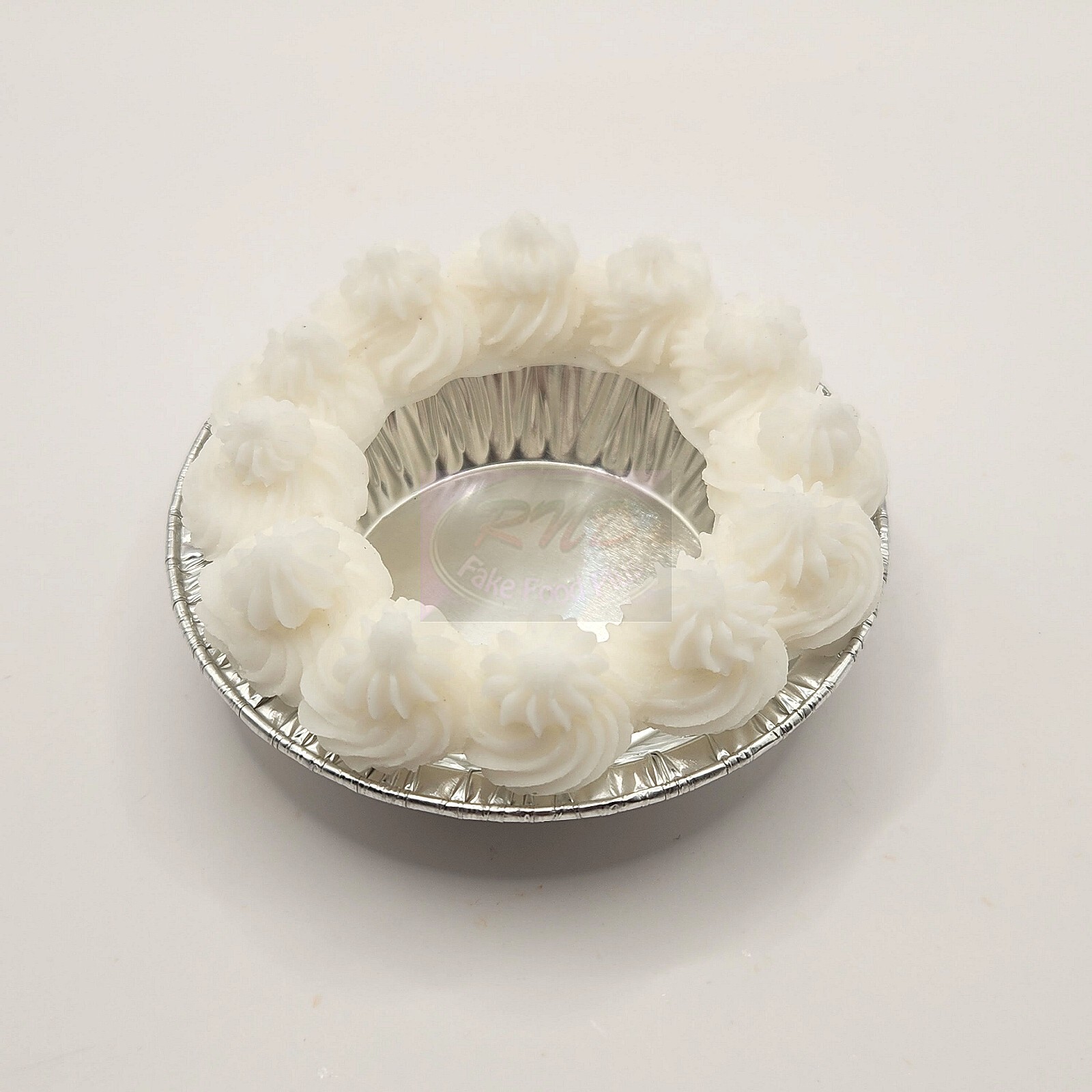 3″ Wax Pie Crust, Whipped Cream Edge w/tin Set 3 crusts