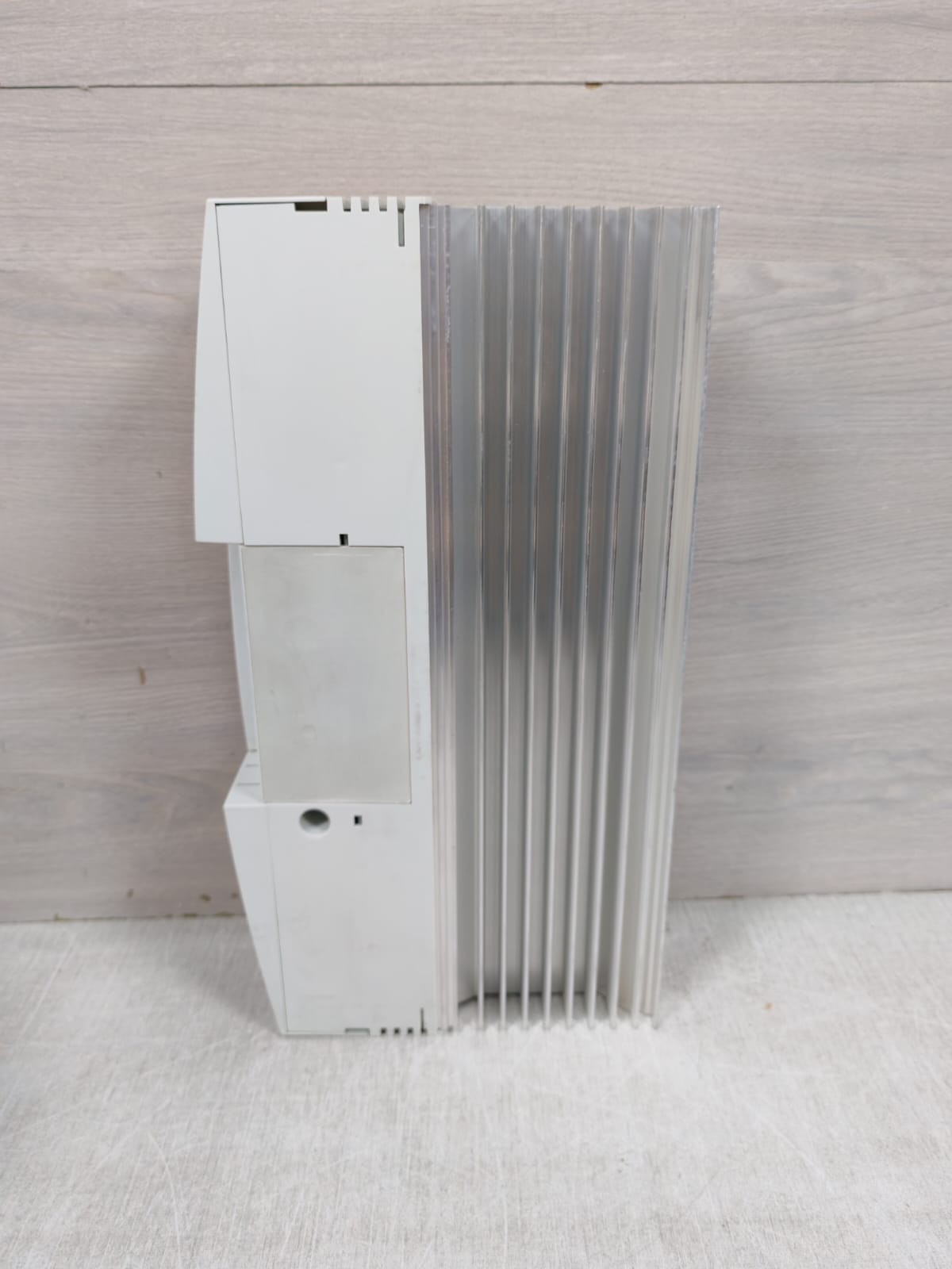 LENZE EMB9352-E SERIES BRAKE UNIT 765V