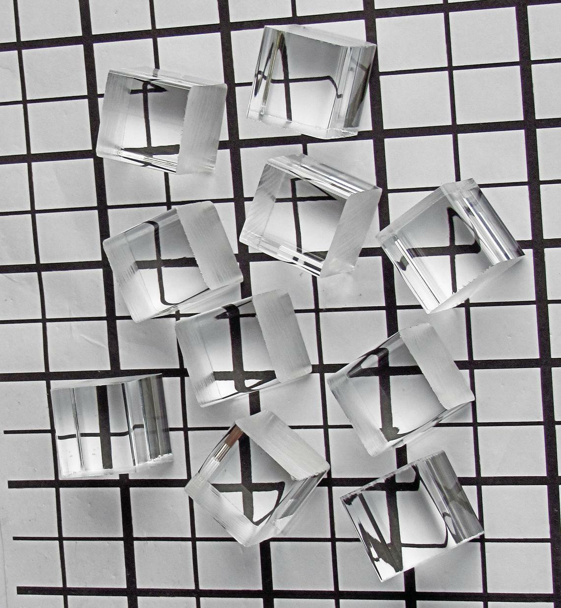 10 PCs 1” x 1″ x 1″ SQUARE CLEAR ACRYLIC Plexiglass Lucite ROD CUBES PEGS 1 Inch