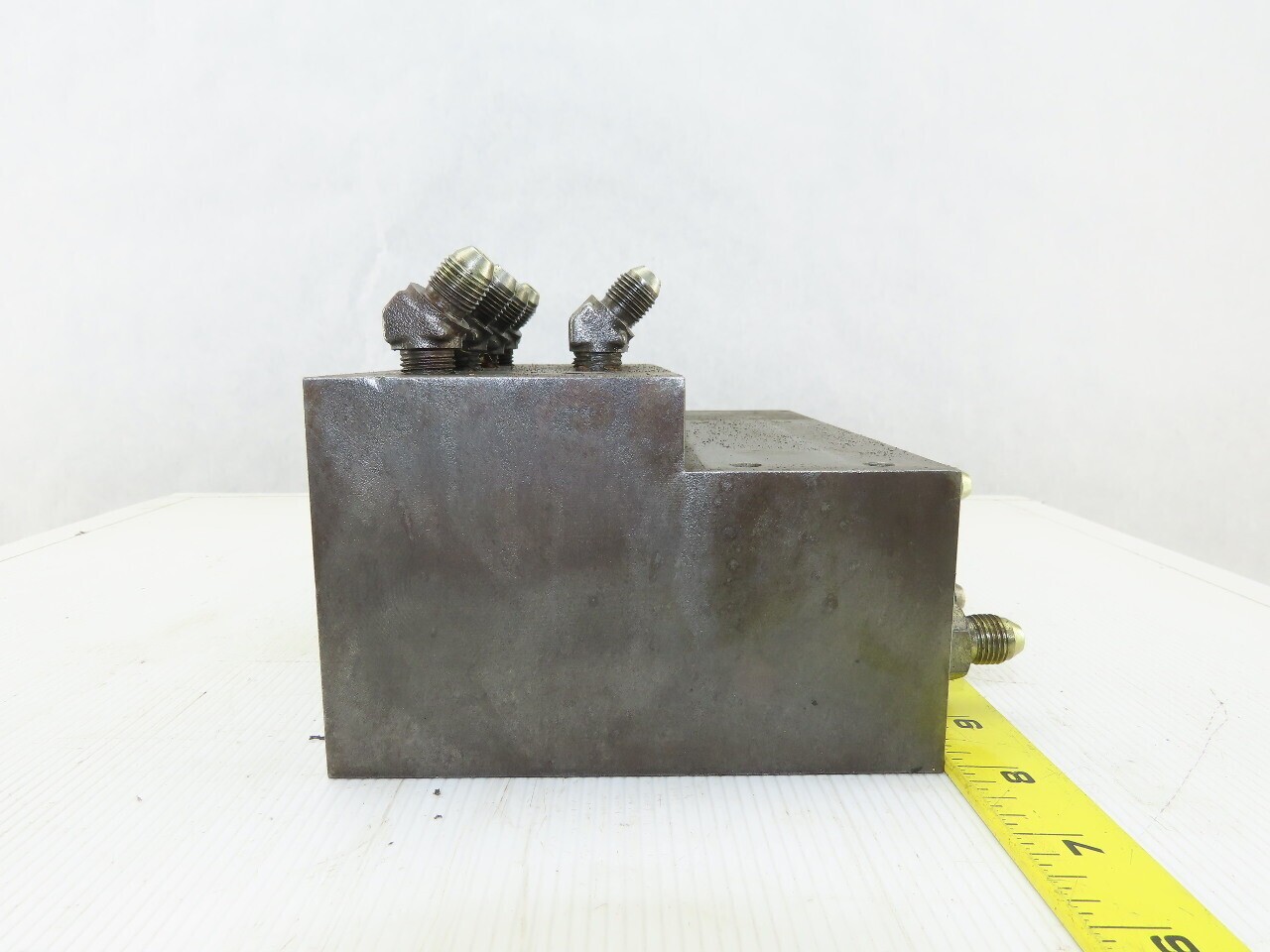16 Port Steel Hydraulic Manifold