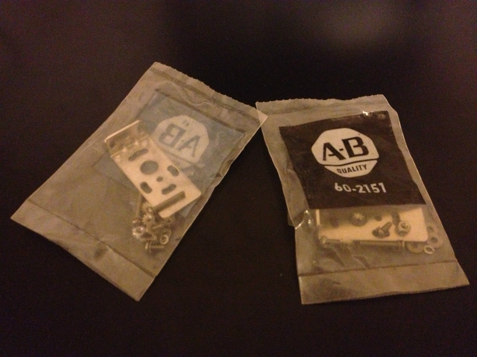 Rockwell Automation Allen-Bradley 60-2151 Bracket Right Angle 90deg *BRAND NEW*