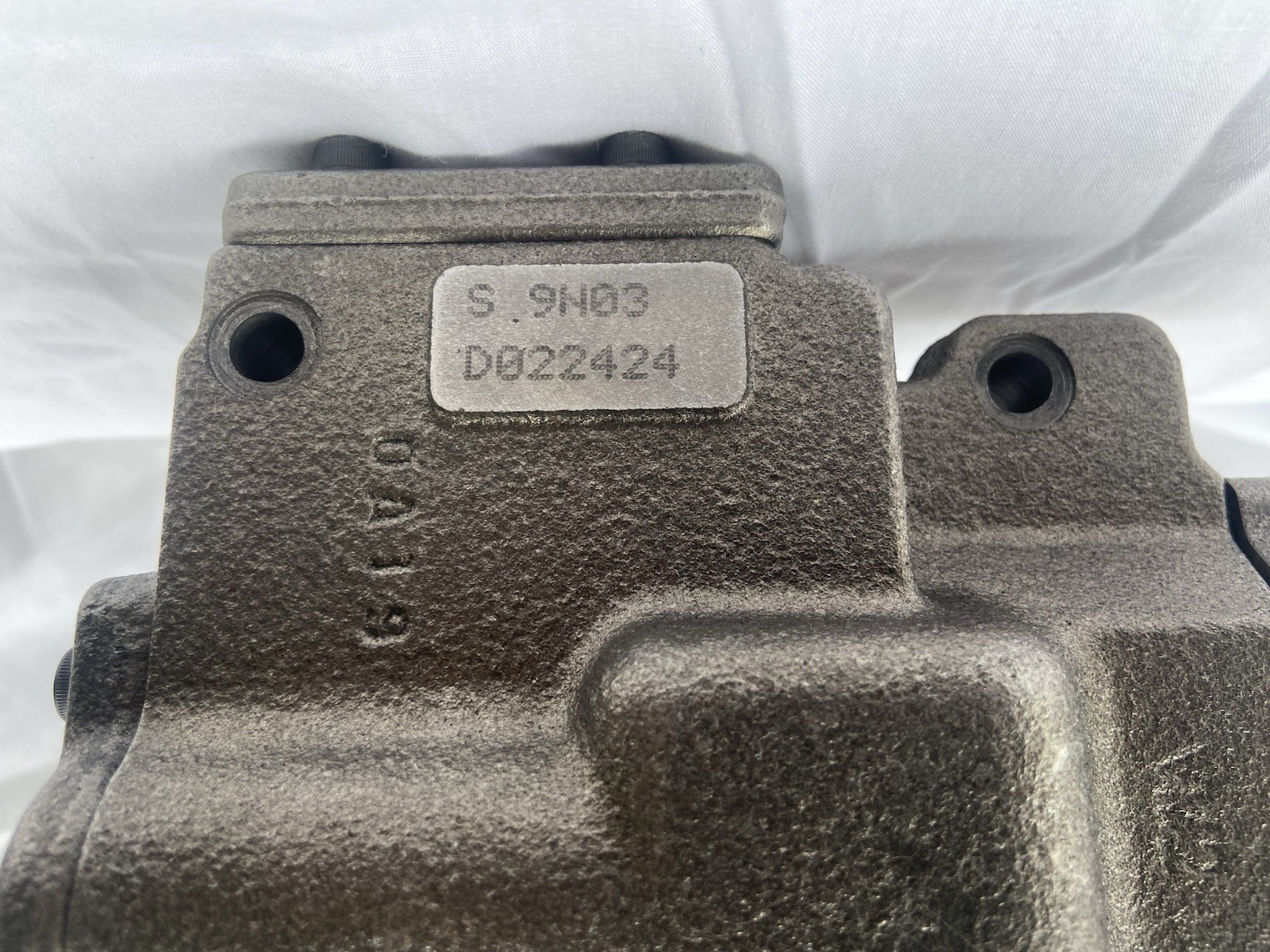 Kawasaki K3V180DTP Hydraulic Pump Regulator with Hardware New