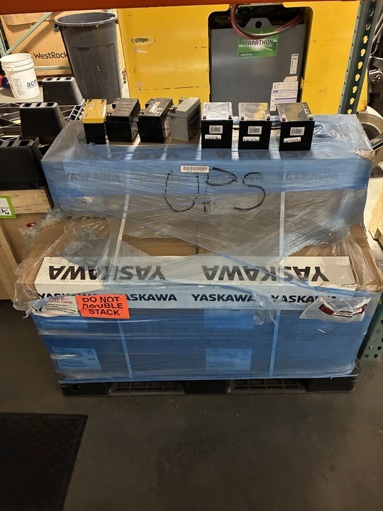 Yaskawa CIMR-ZU4A0027FAA 480V Frequency Drive