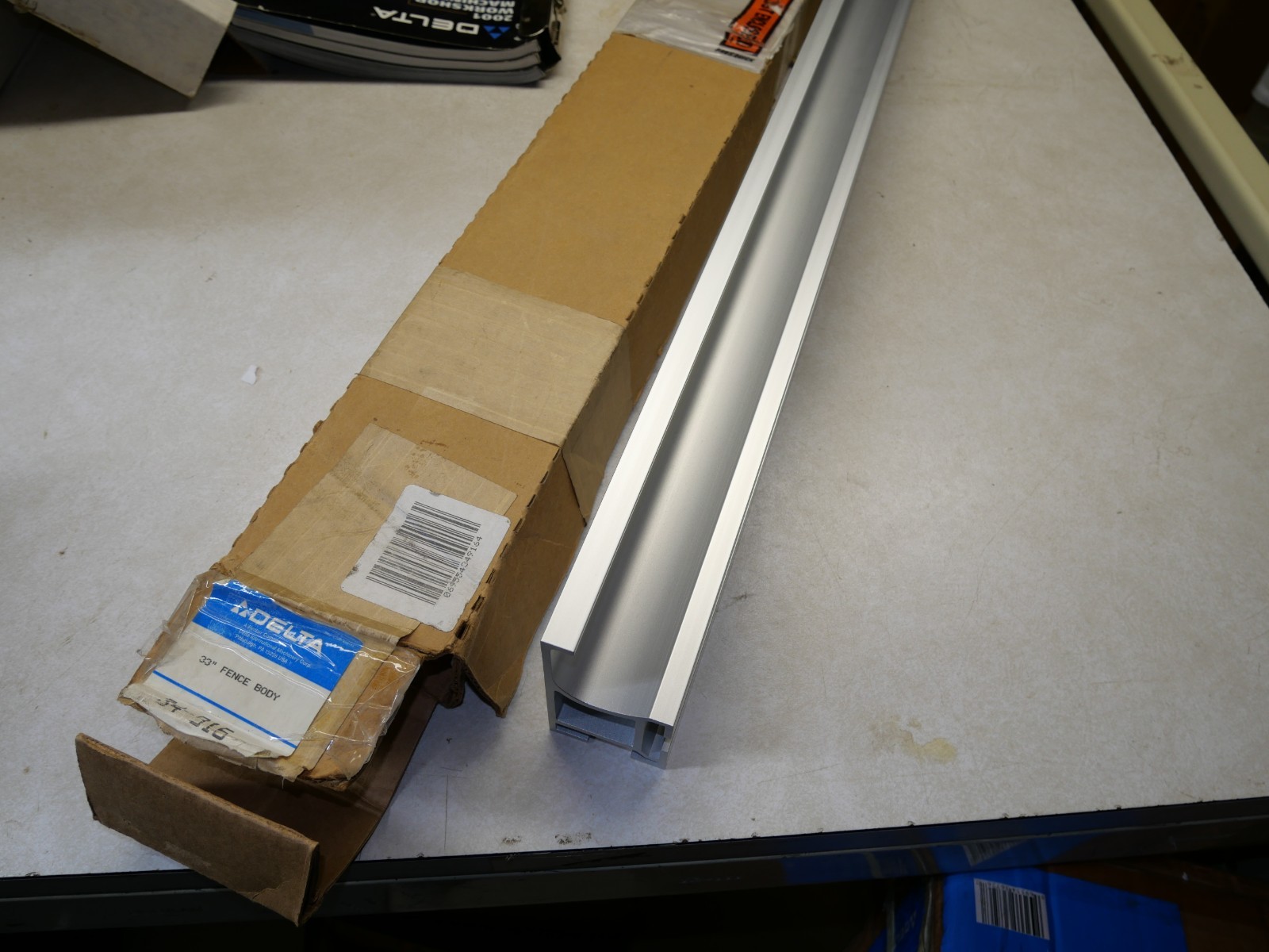 Delta 34-916 33″ Uni-fence body