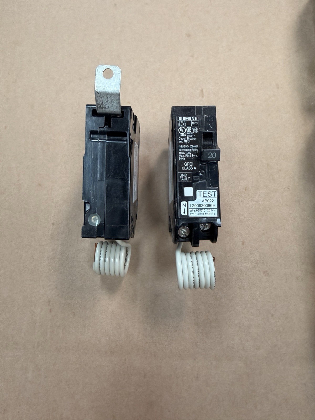 New Siemens BF120A Single Pole 20 Amp 120 Volt GFCI Bolt On Circuit Breaker