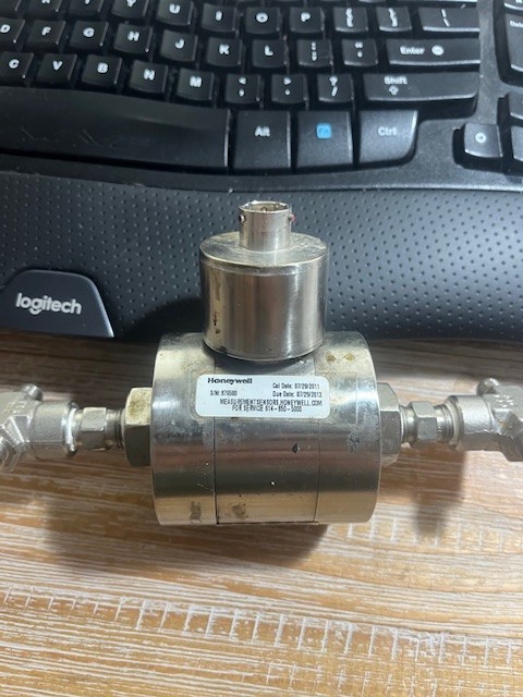 HONEYWELL SENSOTEC HL-Z/6917-02ZD-02 PRESSURE TRANSDUCER 60 DAYS WARRANTY