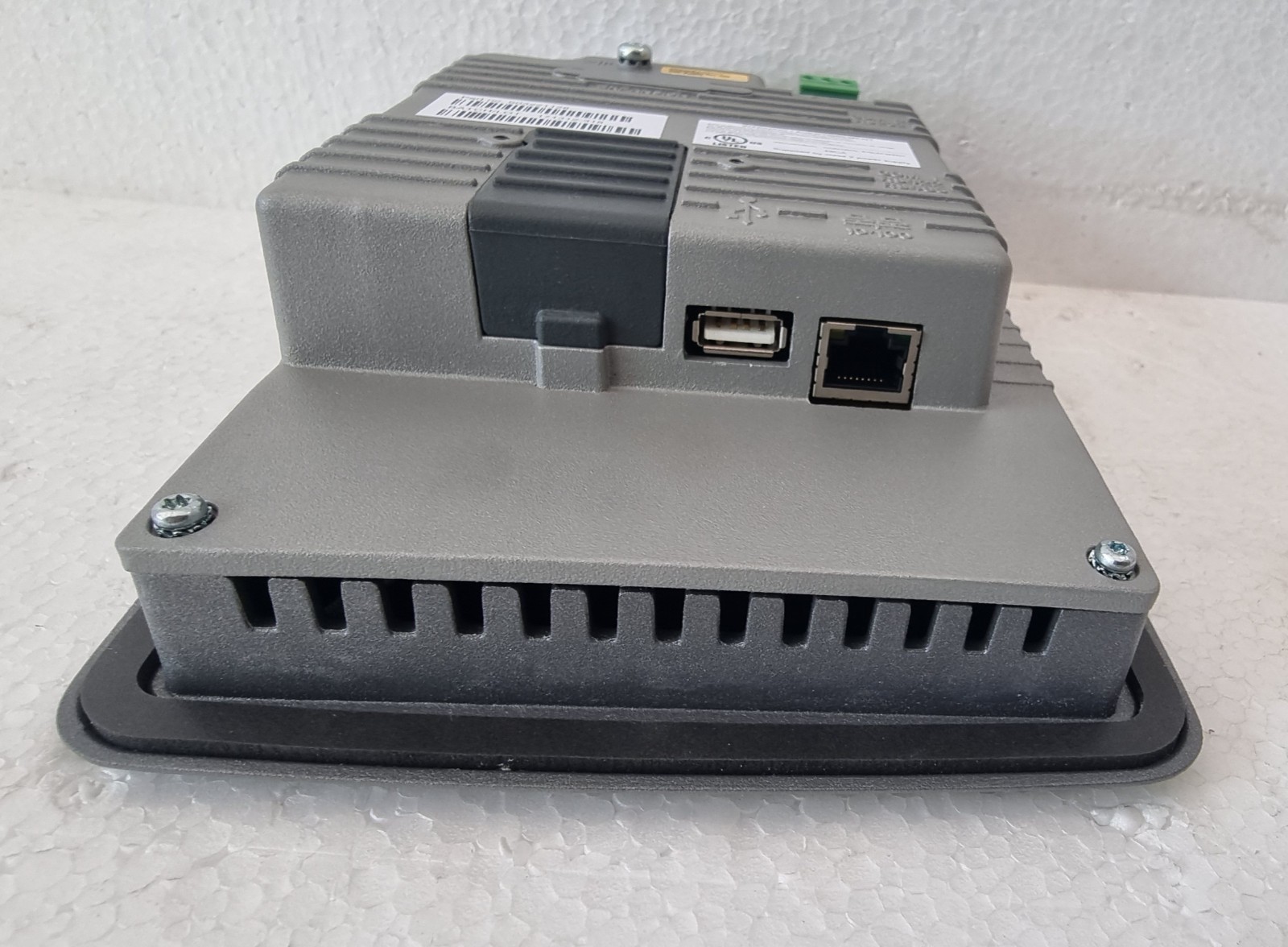BEIJER ELECTRONICS E1061 TYPE : 07907C 24VDC HMI DISPLAY