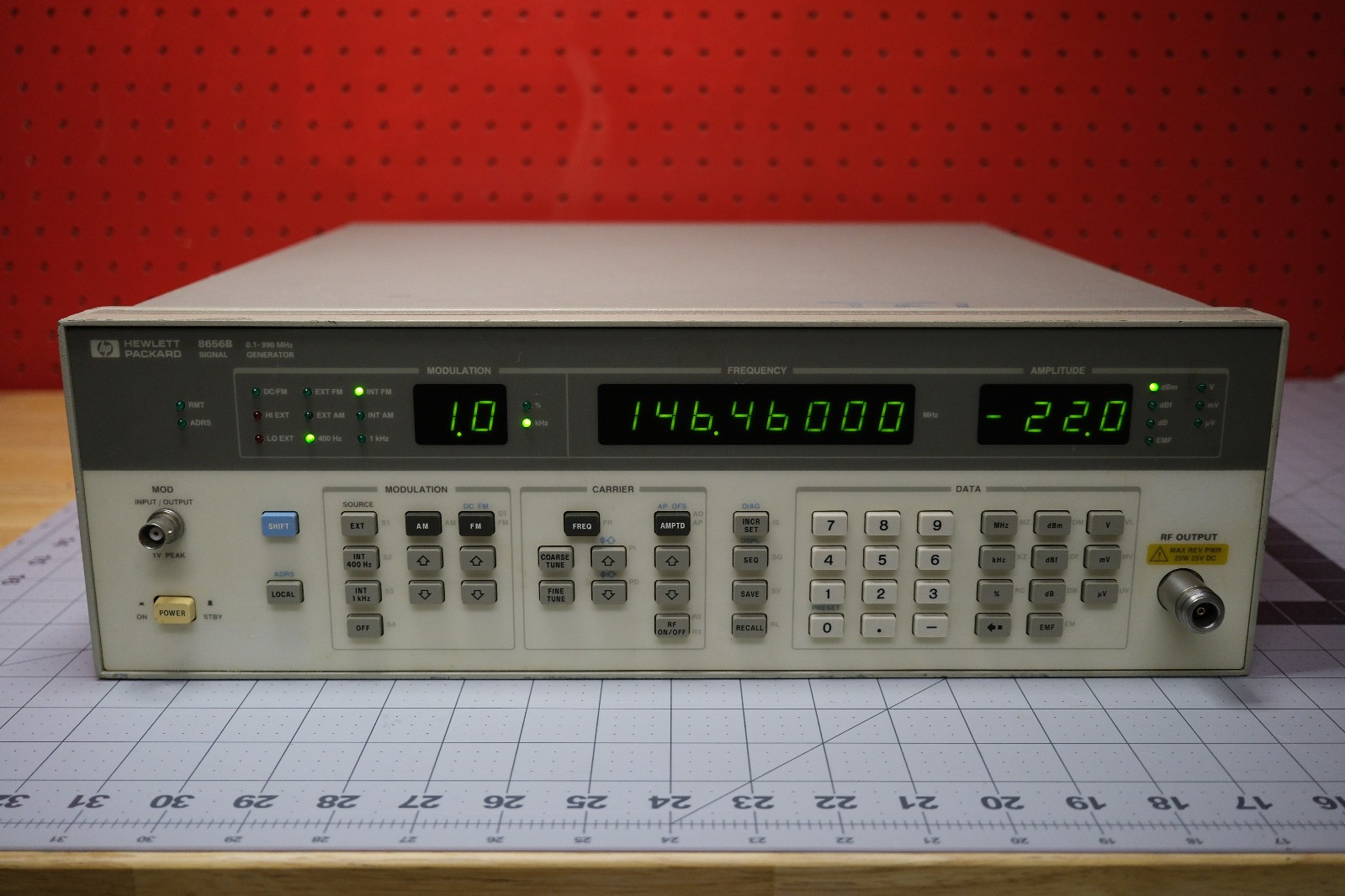 Hewlett Packard HP Agilent 8656B 0.1-990 MHz Signal Generator