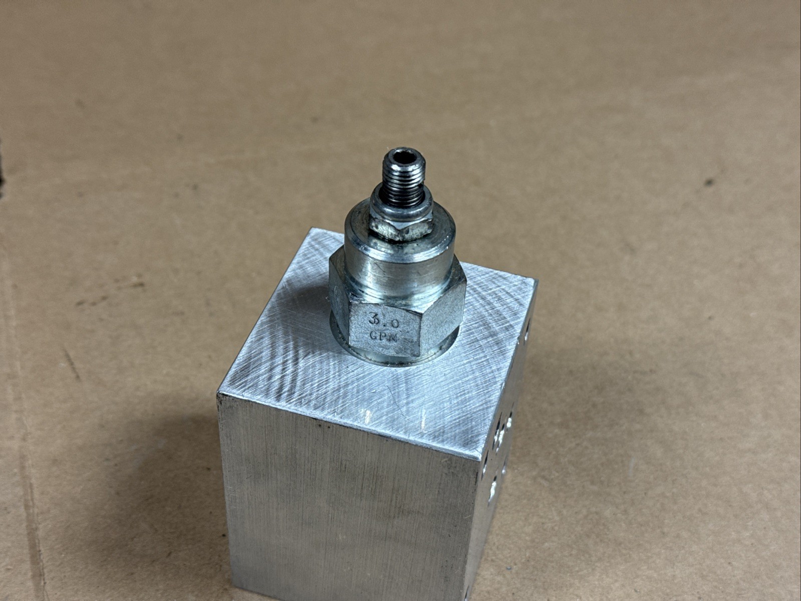 SUN HYDRAULICS DBP Hydraulic Manifold w/ FXDA LAN 3.0 GPM Cartridge Valve