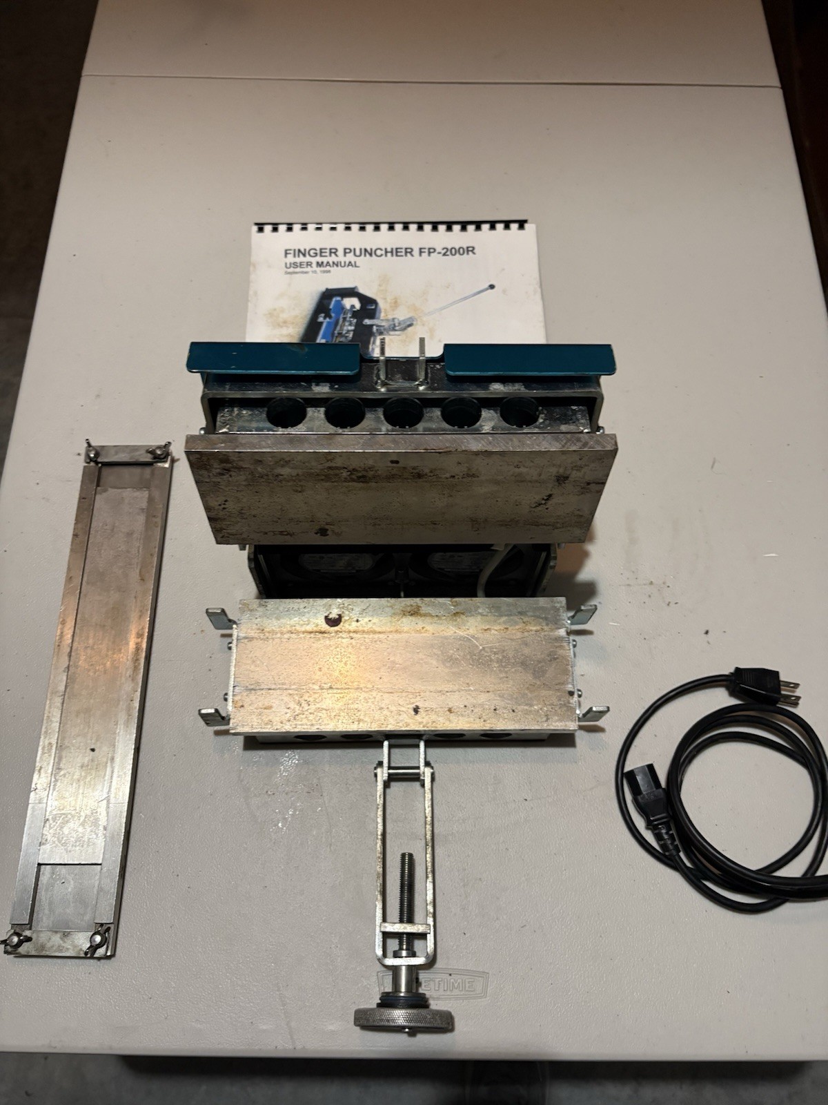 Nitta LVR-60 Belt Splicing System. Includes PCF-2210R And FP-200R. Used.