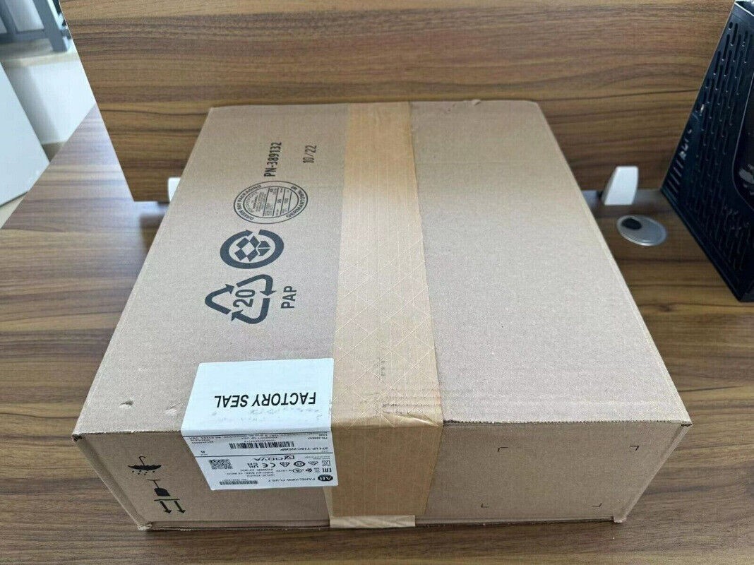 Original AB 2711P-T15C22D9P PanelView Plus 7 New Surplus Sealed 2711PT15C22D9P