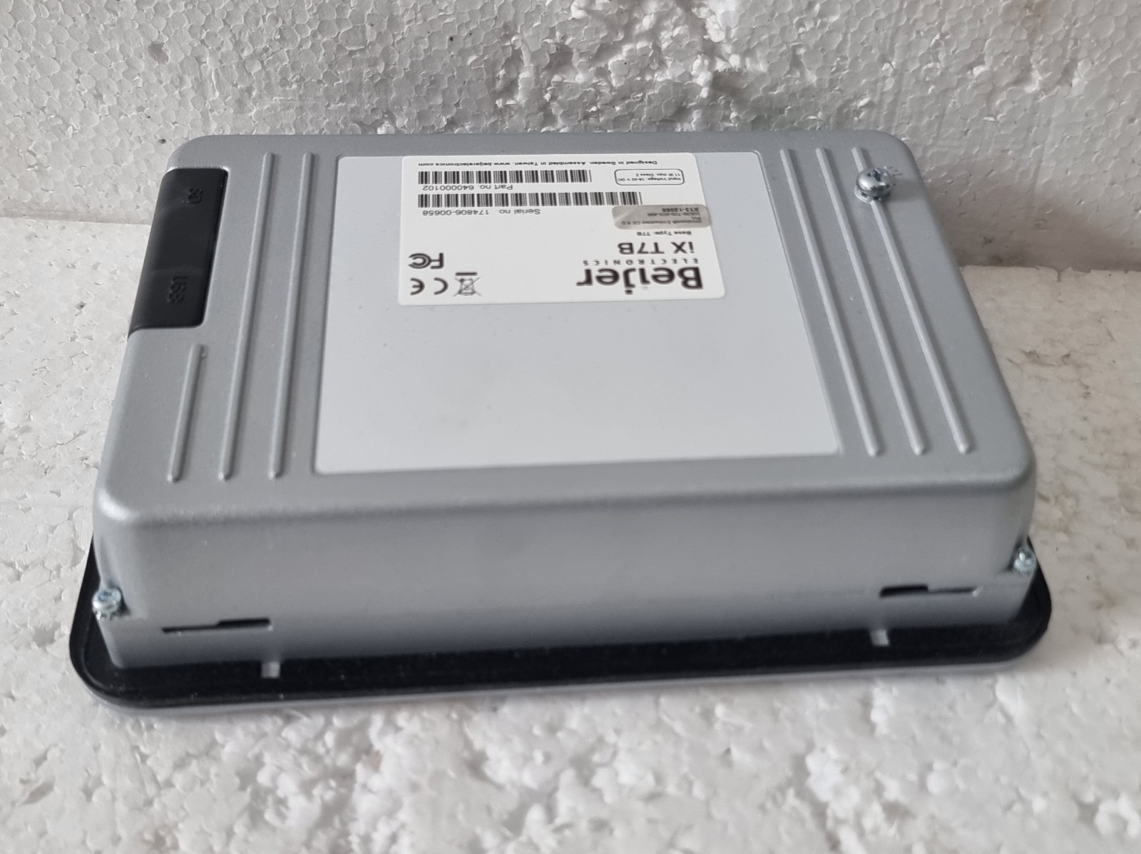 BEIJER ELECTRONICS IX T7B PART NUMBER 640000102 HMI DISPLAY
