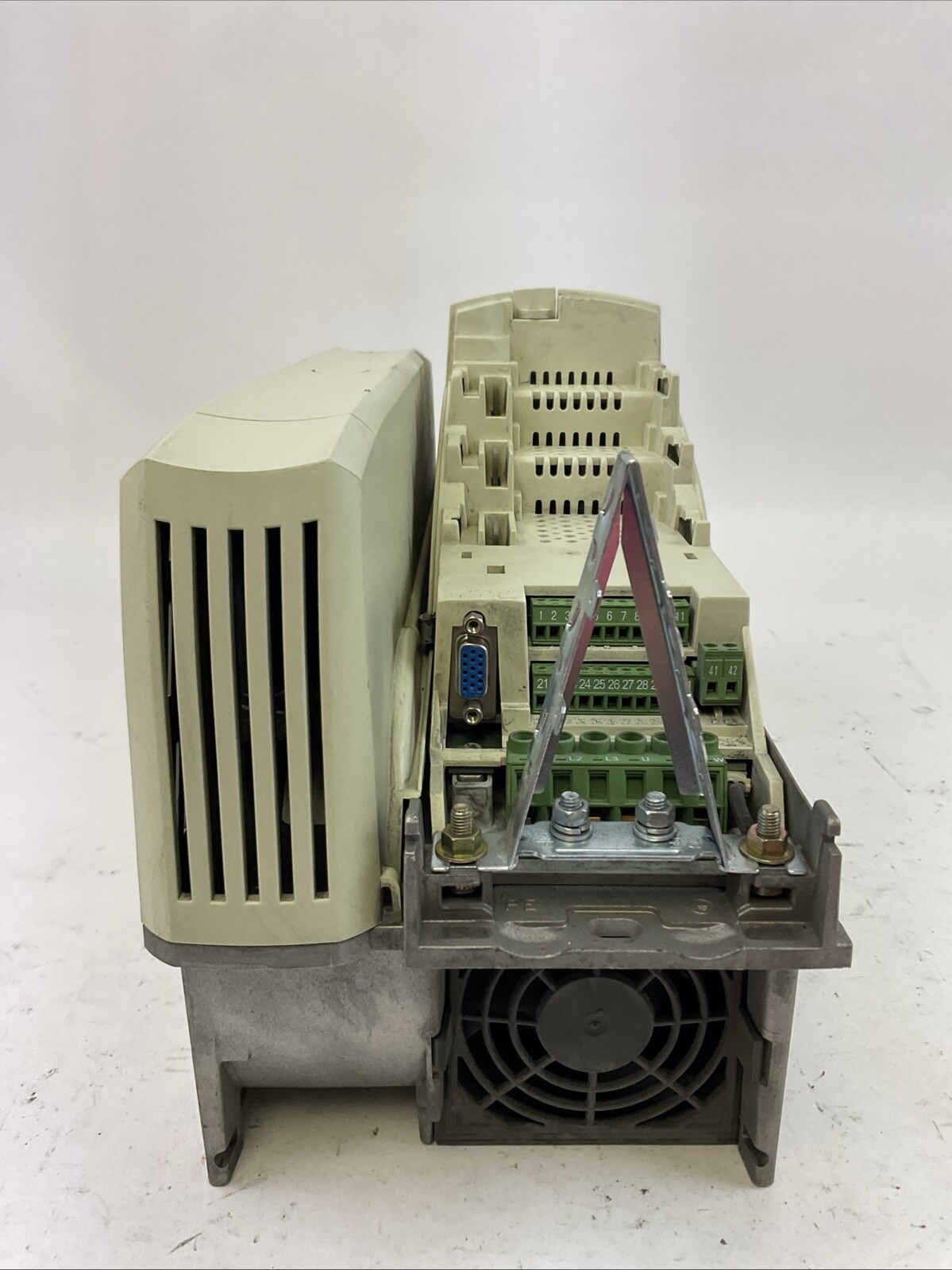CONTROL TECHNIQUES SP2402 UNIDRIVE INPUT 380-480V OUTPUT 0-480V **NO KEYPAD**