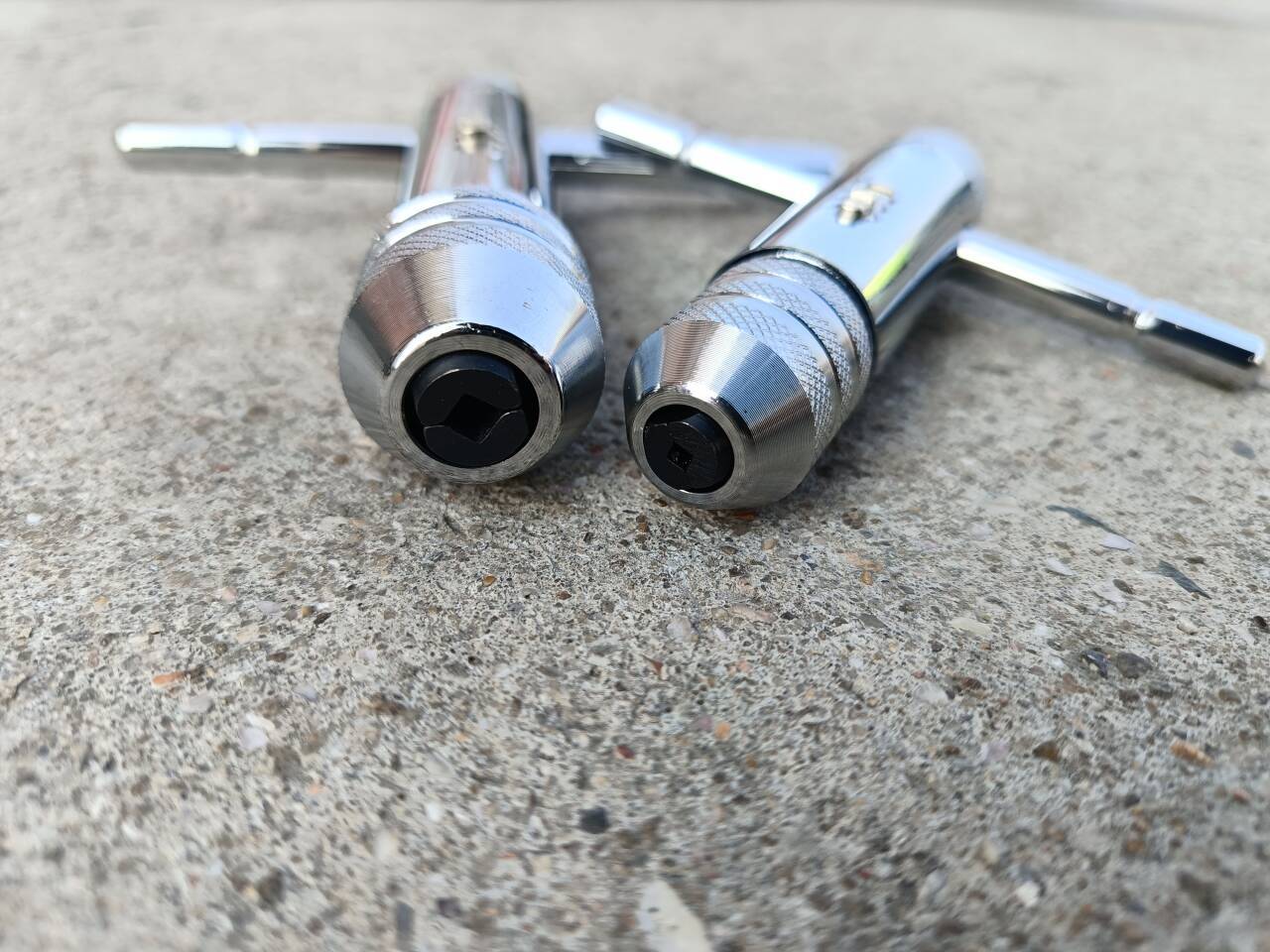US Stock 2Pcs Ratchet T Handle Tap Wrench, Adjustable Bar Holder Ratcheting Tap