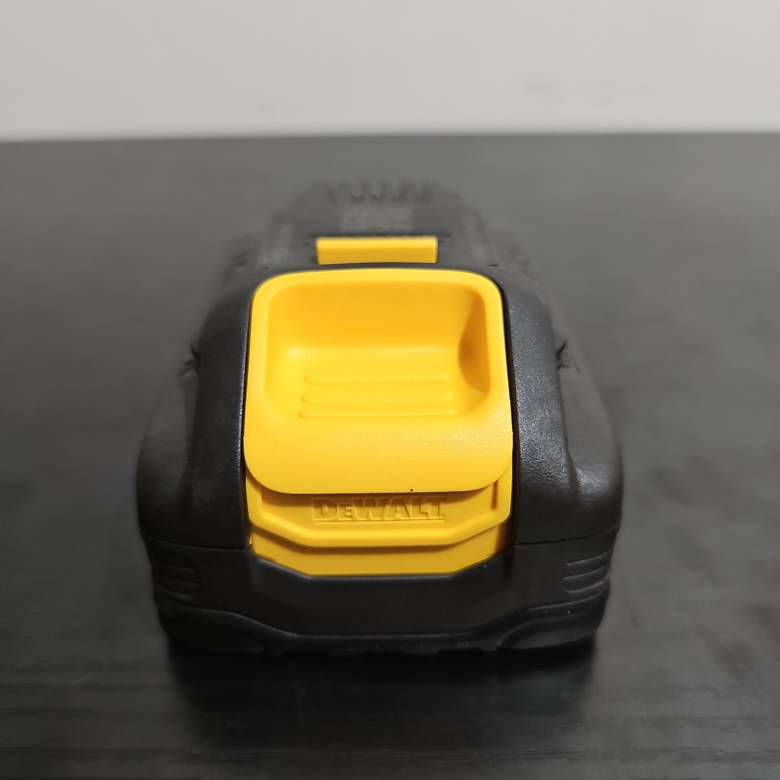 DeWalt Battery 5AH Powerstack Oil-Resistant DCBP520G 20V MAX XR NEW