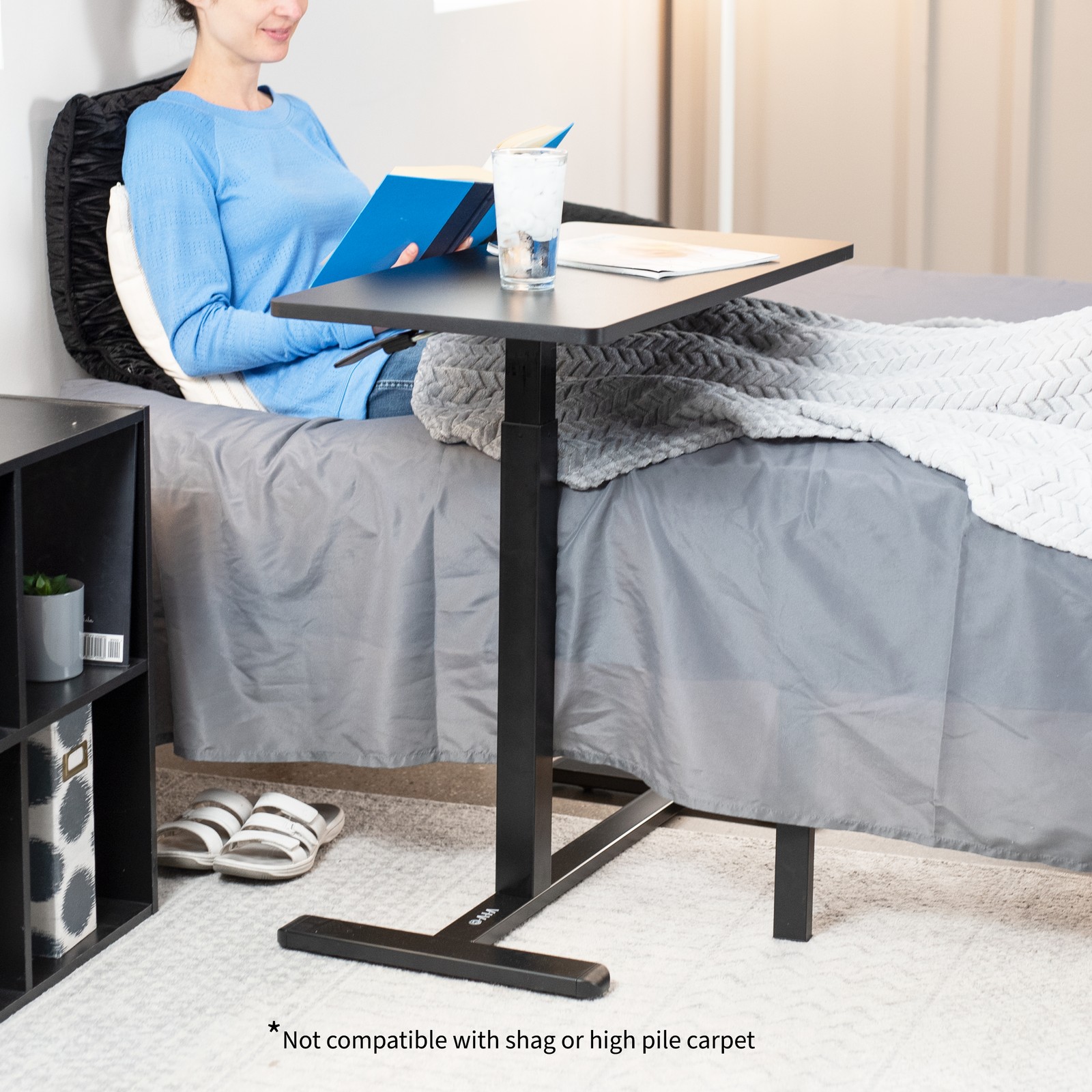 VIVO Pneumatic 32″ x 16″ Over Sofa Laptop Table, Mobile Desktop