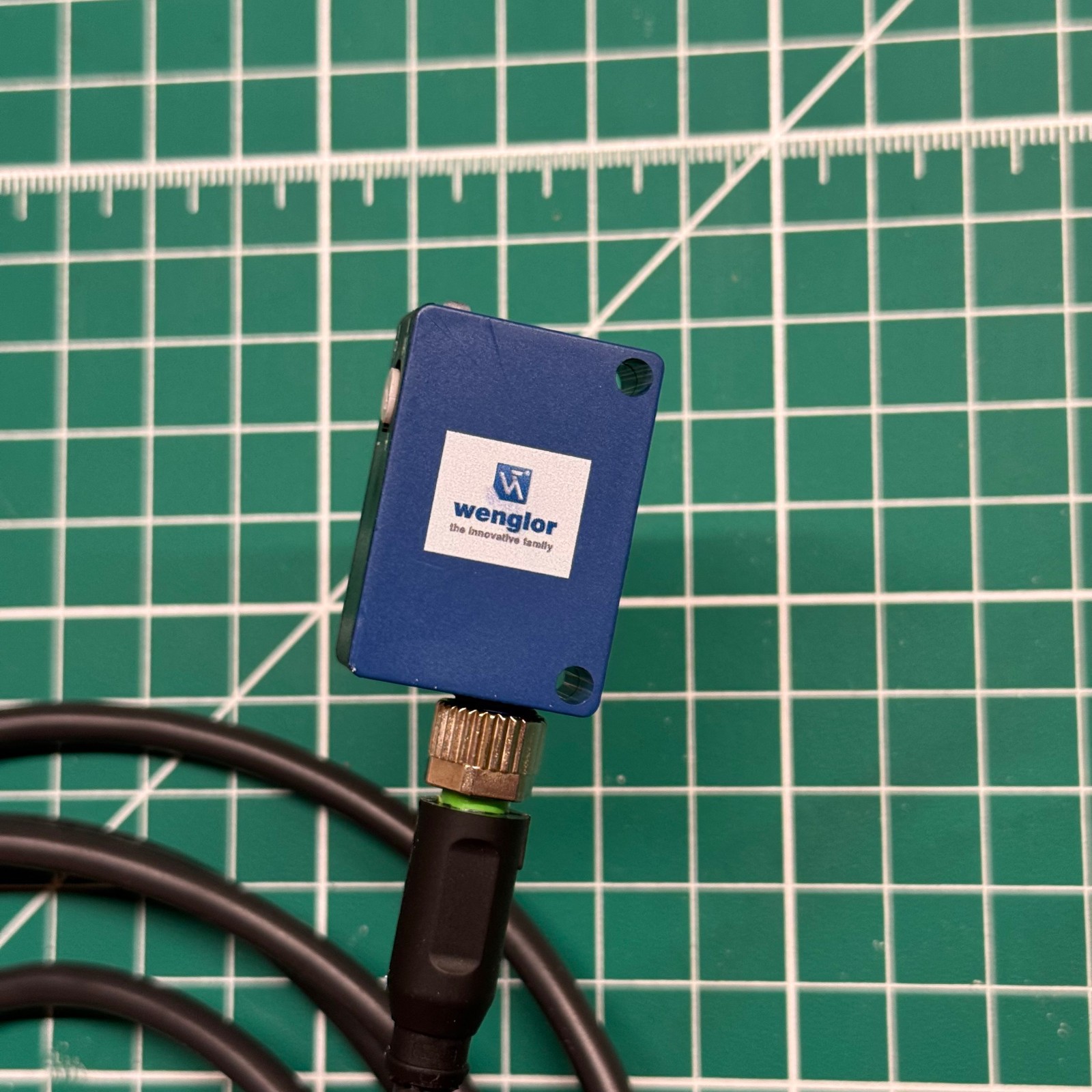 Wenglor OPT2016 Laser-Distance Sensor 0-1m sensing distance, 10-30V