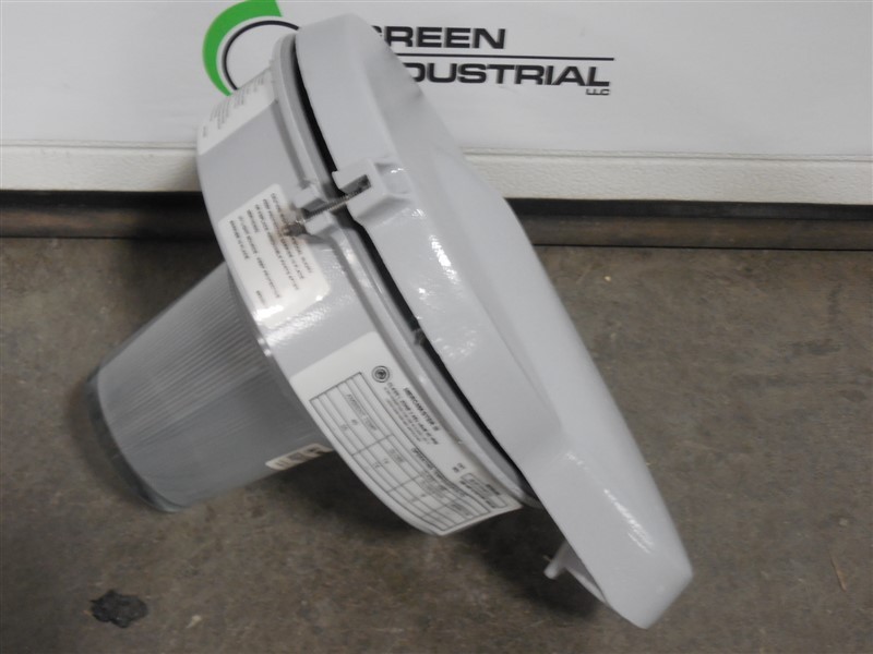 EGS / Appleton Mercmaster III 100W Metal Halide Light Fixture MLSH104G1NMTFTZ2UP