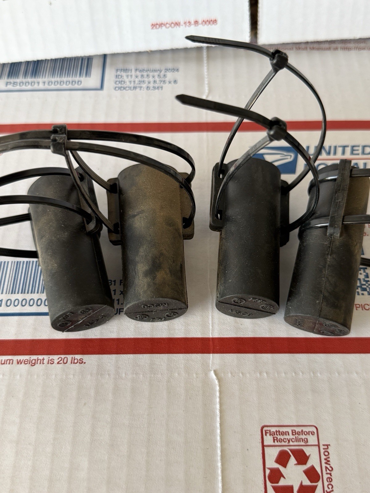 4x Thomas & Betts MSC8 Shrink-Kon Motor Stub Insulator