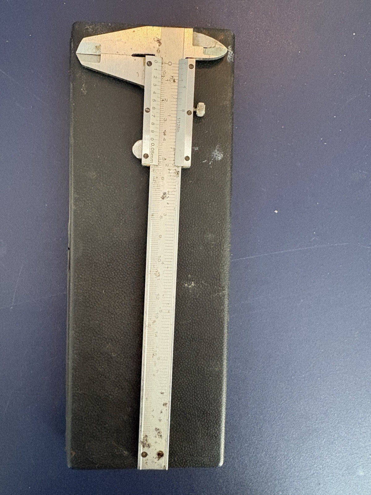 Vernier Caliper Measuring Tool 6 in Max, 0.05 mm Graduation w/ Case