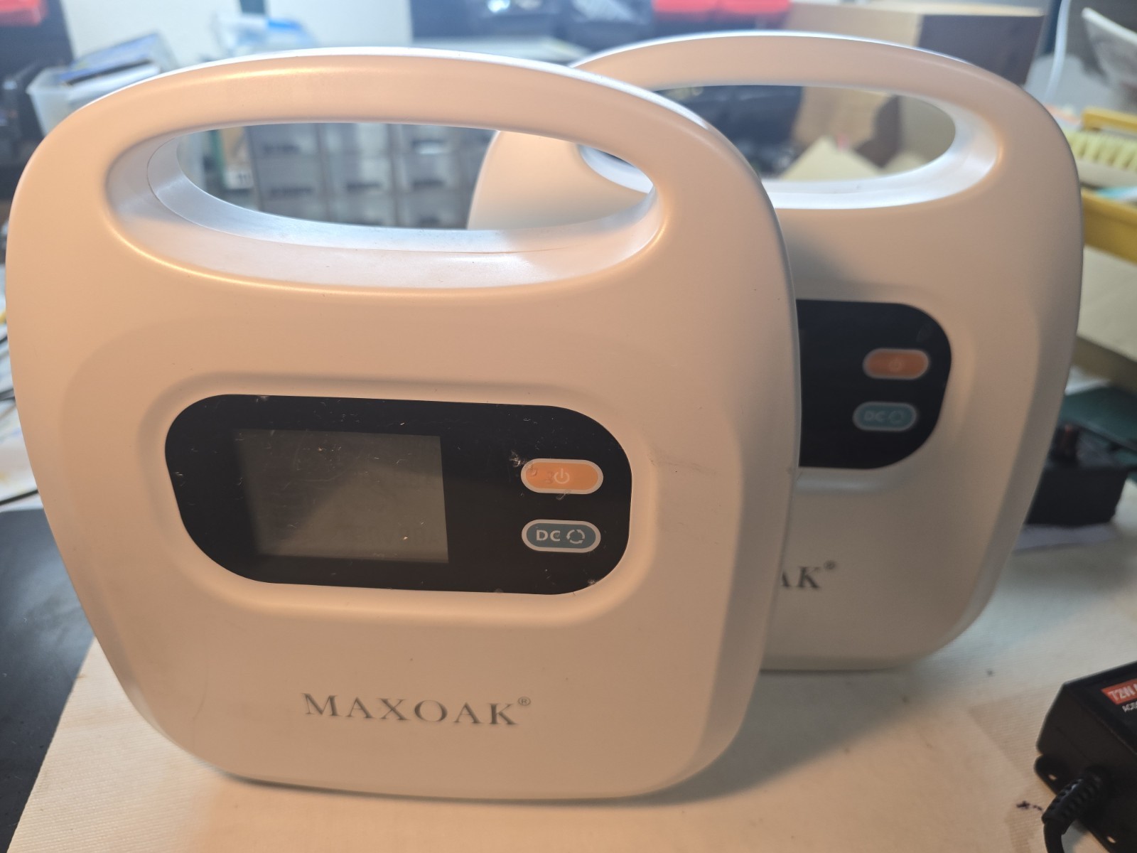 MAXOAK Model K 82500mAh Power Bank (CPAP etc) with LCD and New 24V/3A DC Charger