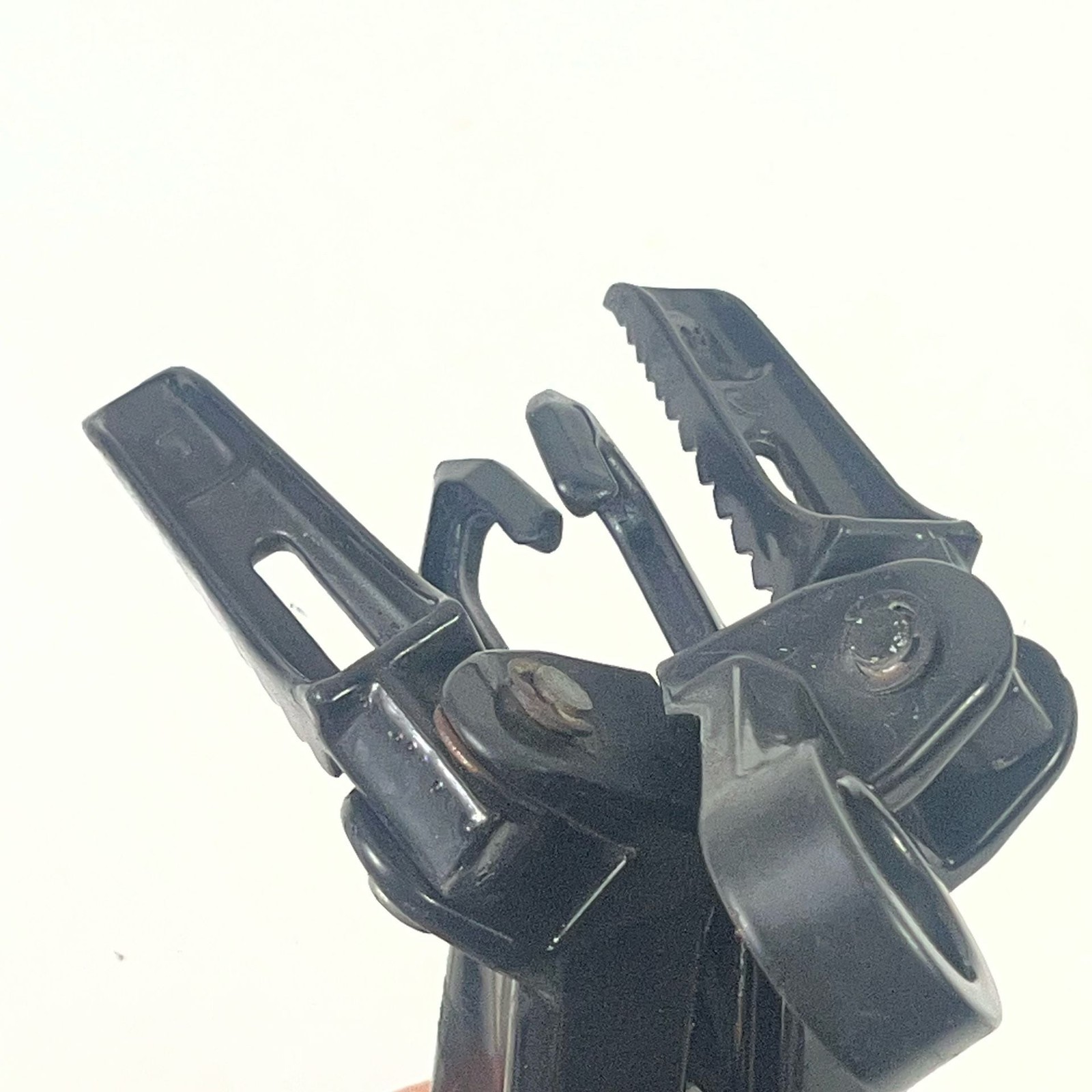 2006-2007 Suzuki GSXR 600 750 OEM Rear Passenger Foot Pegs Brackets Pair