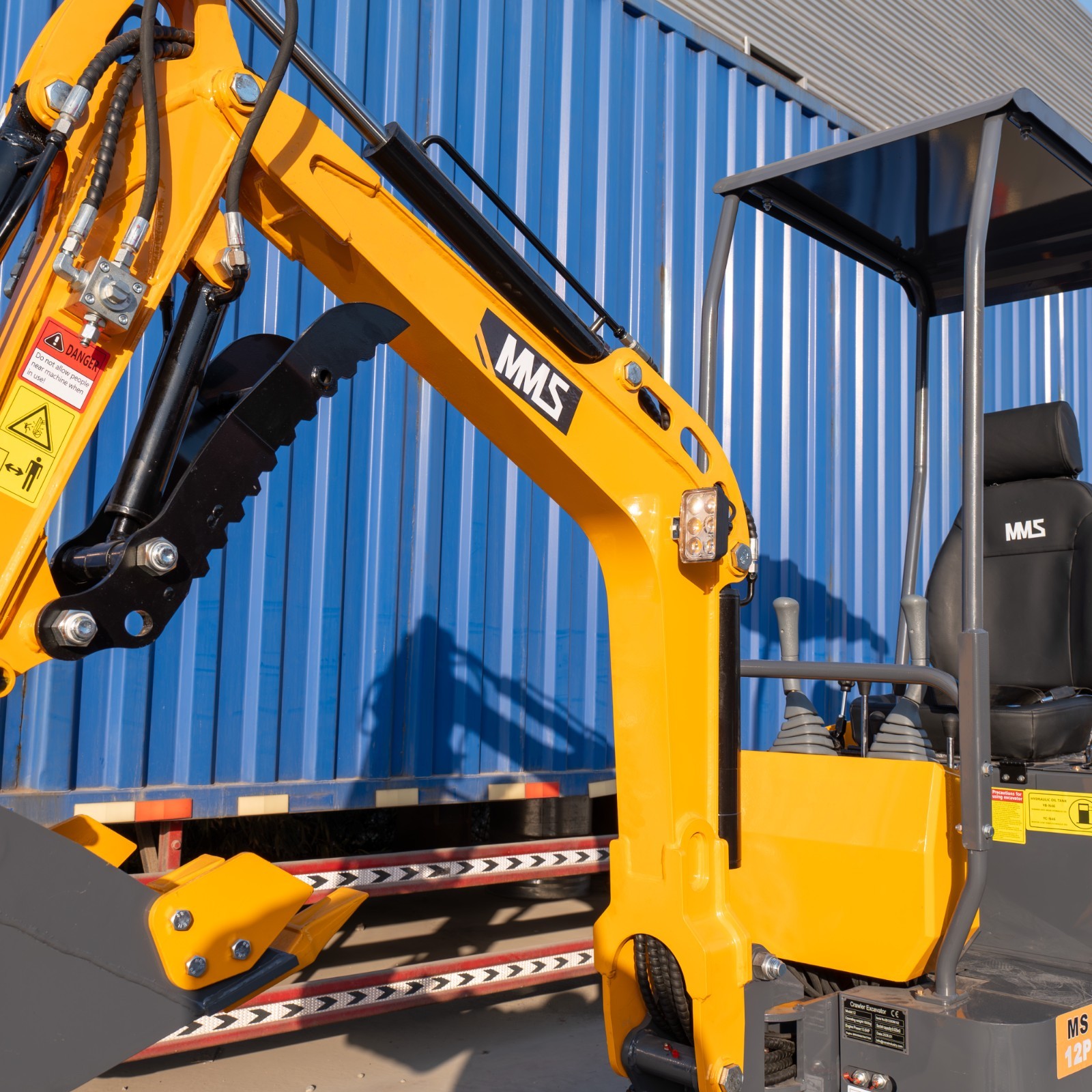 FREE SHIP 1.4Ton Mini Excavator Swing Boom 13.5hp Gas B&S EPA Engine