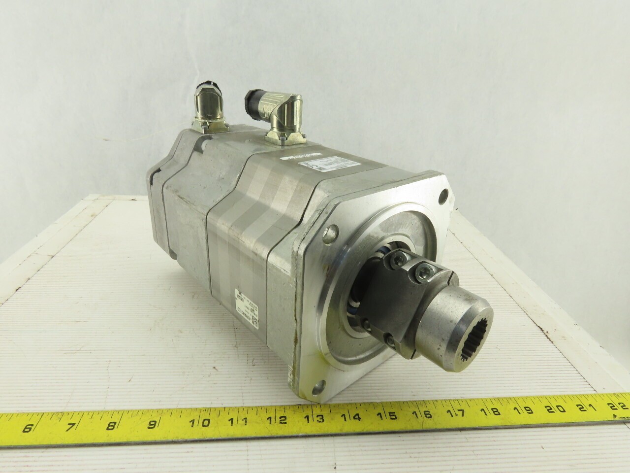 Siemens 1FK7083-5AH71-1TH0 302V 6000RPM 15A Servo Motor 24V Brake