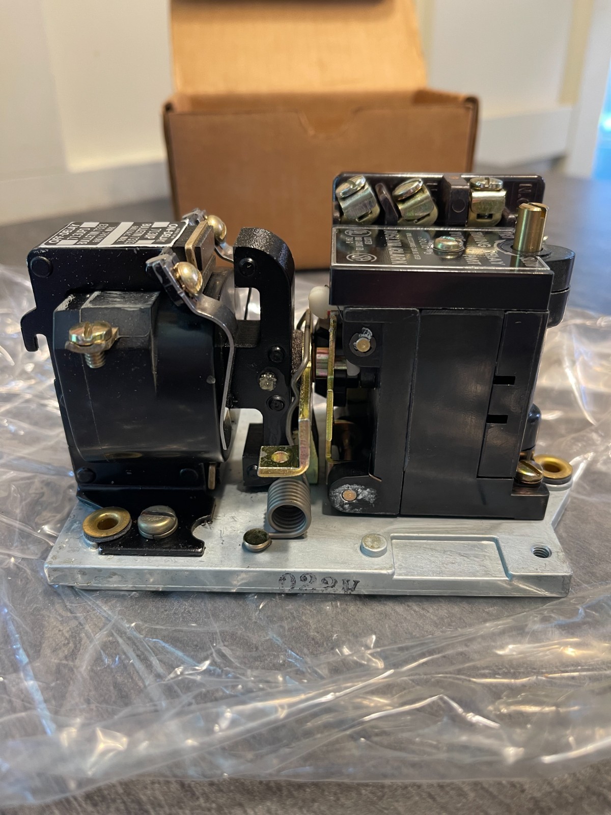 *NEW* Joslyn Clark 713UP-76 PMT Pneumatic Timing Relay