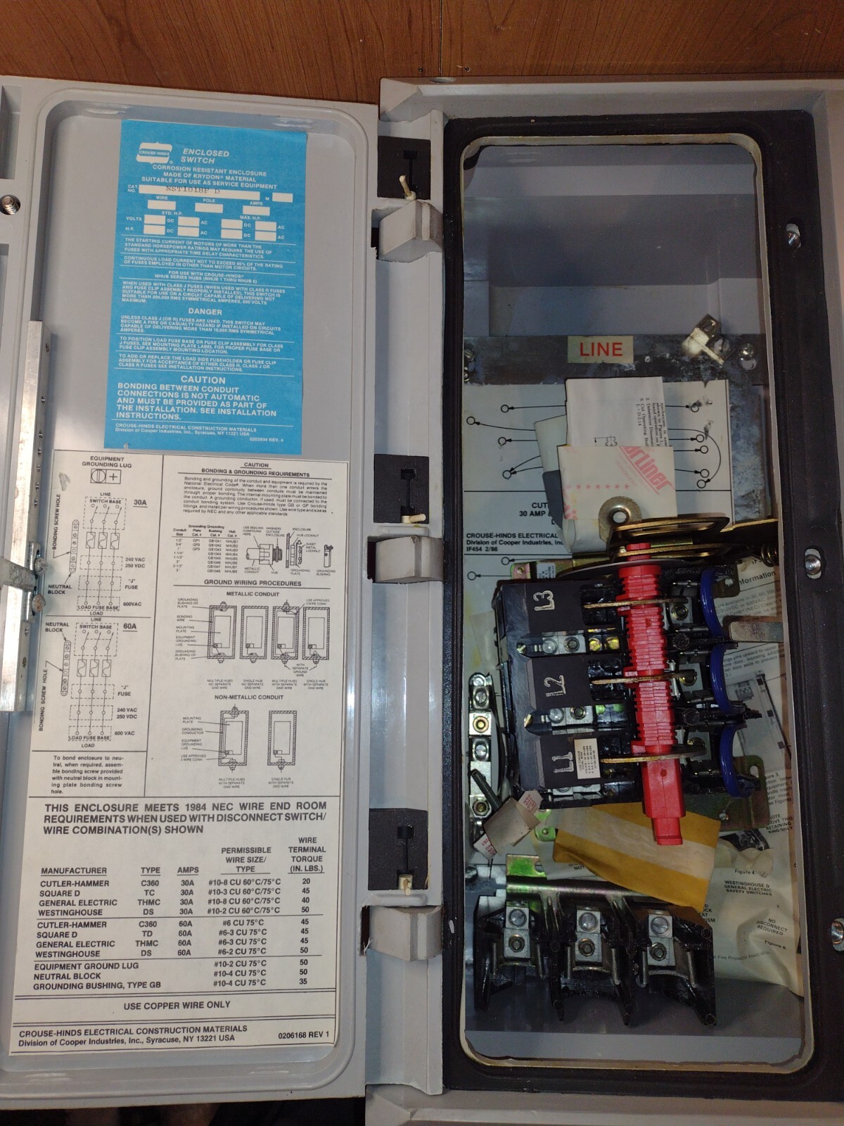 Crouse-Hinds NST1018F D Krydon Enclosed Safety Switch, w/Square D H-60-SV 60A