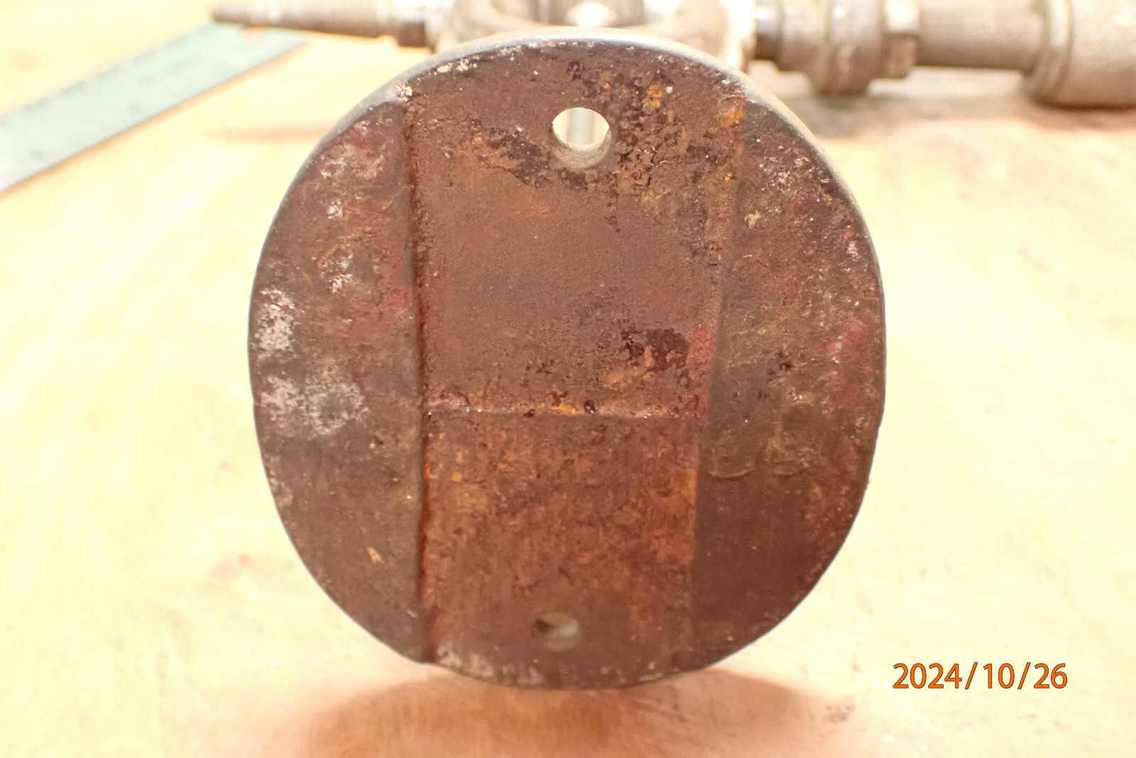 VINTAGE SMALL BELT DRIVE DRIVEN POLISHING GRINDING ARBOR
