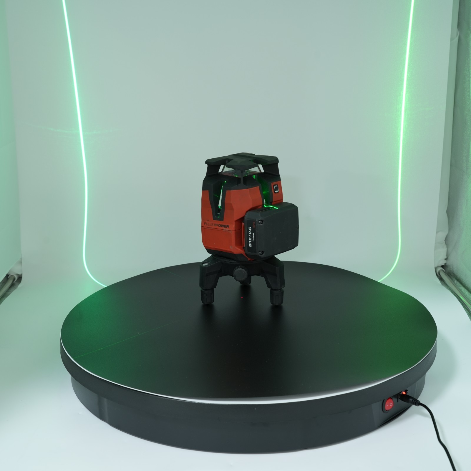Hilti PM 40-MG Green Laser Level w/ PMA 31G Case Battery Manual Tested Used