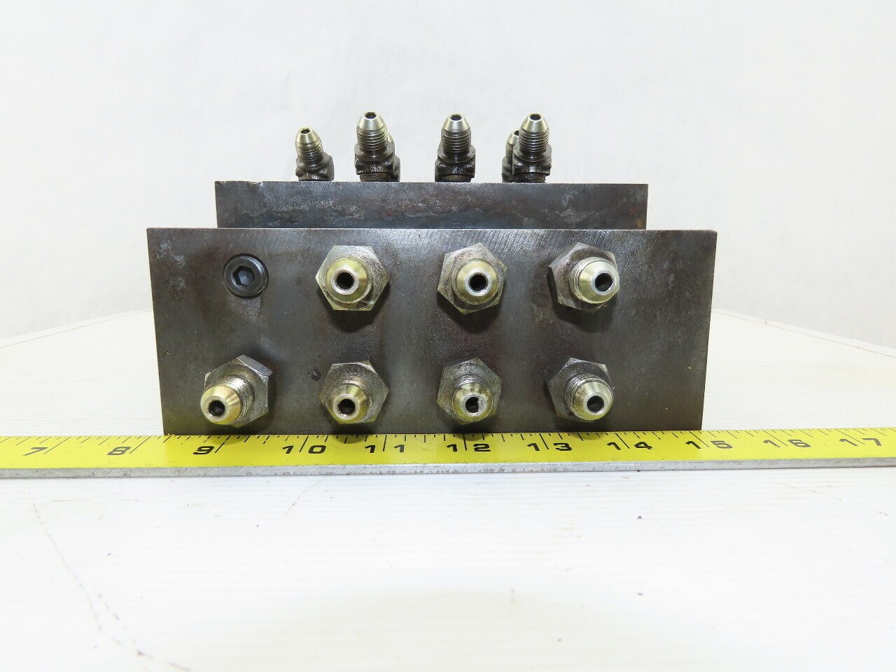 16 Port Steel Hydraulic Manifold
