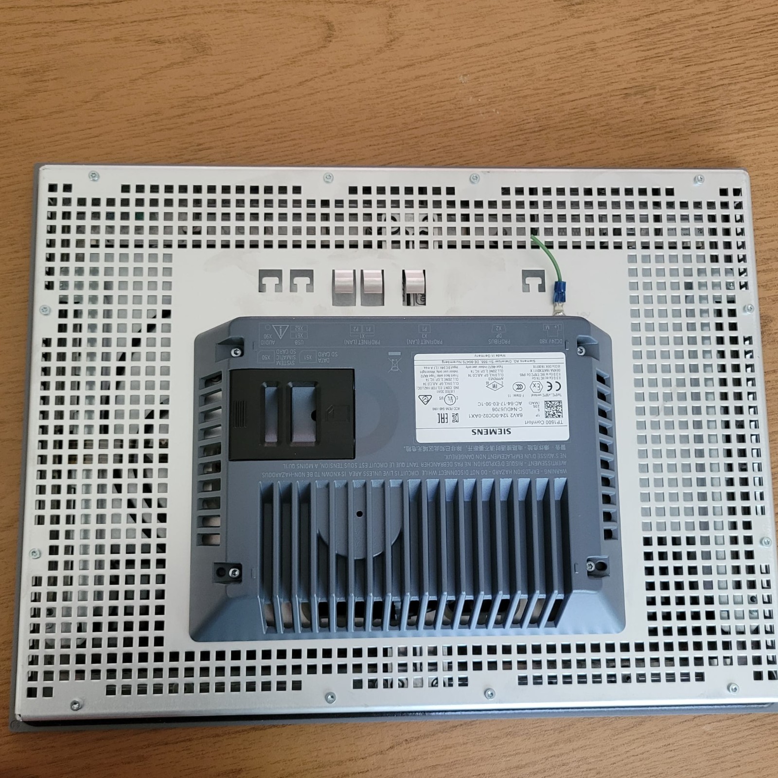 Siemens SIMATIC TP1500 Comfort HMI 6AV2124-0QC02-0AX1 15″ Touch Panel