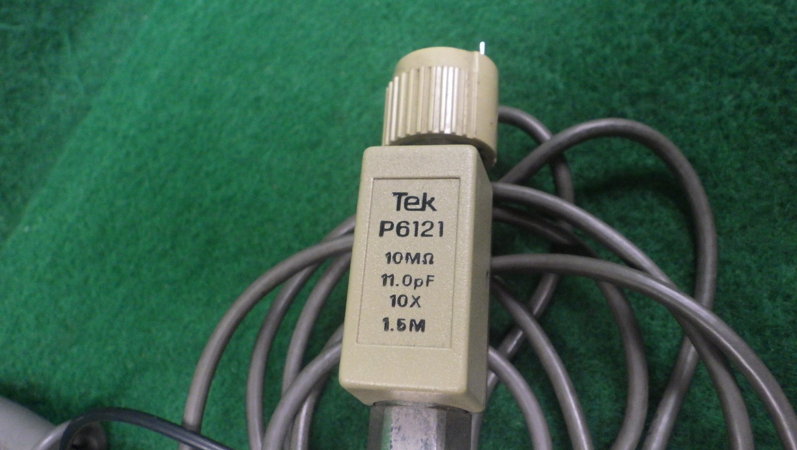 Tektronix P6121 10megohm Probe 11.0pF 10X 1.5M