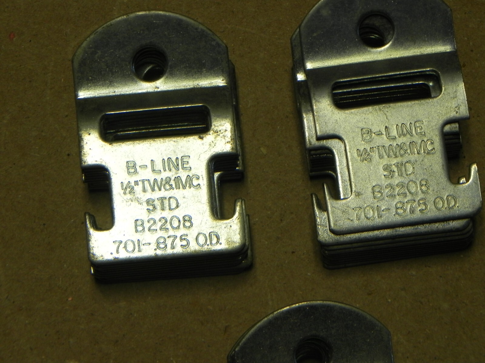 B-Line/ Super -Trut/Globe Pipe Clamps; 49 B-line 1/2″.61 G-7511-4″.25 B-Line 1″