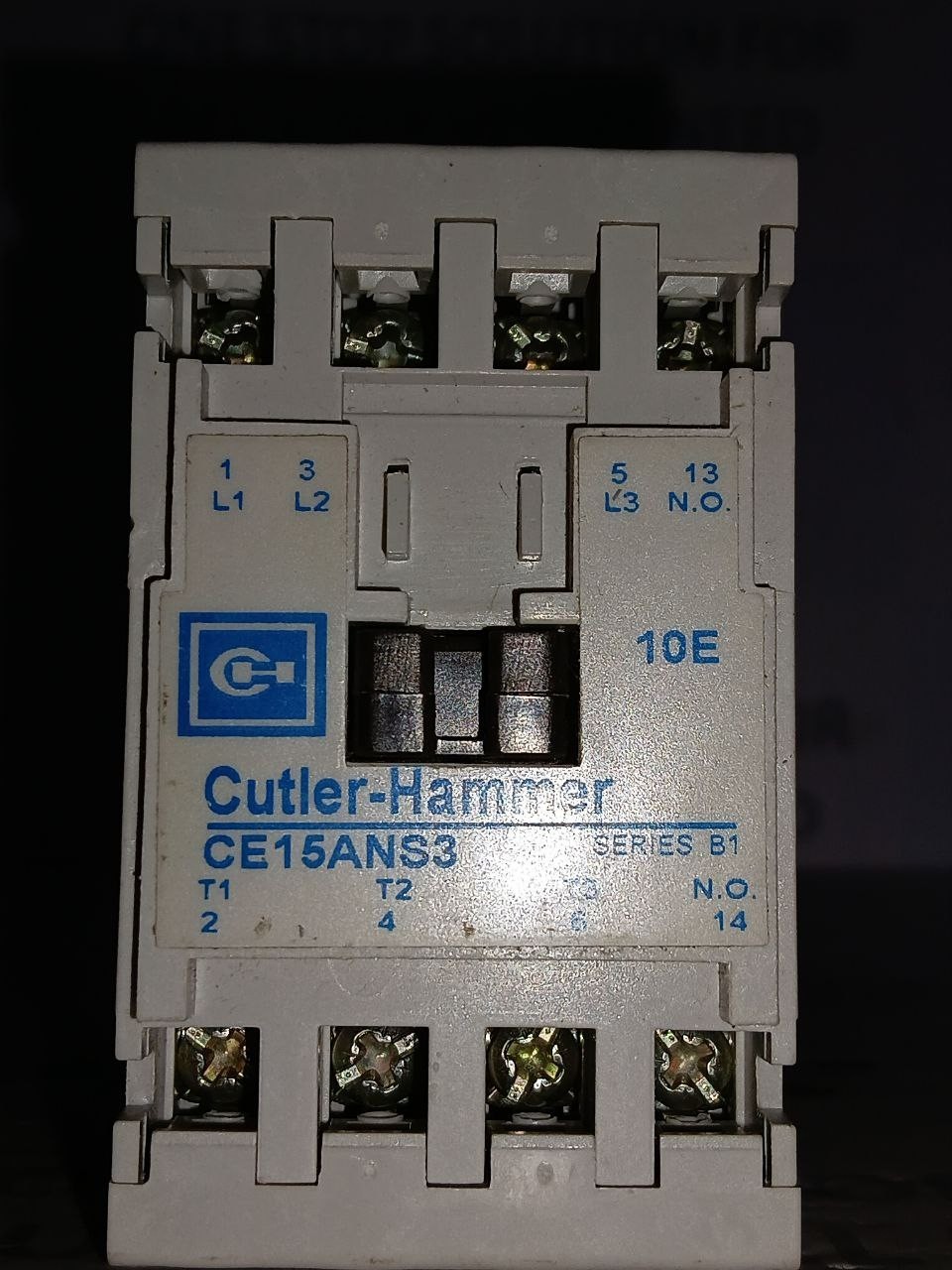 Cutler-Hammer CE15ANS3 3 Pole A.c. Contactor Coil 110V 50Hz 120V 60Hz