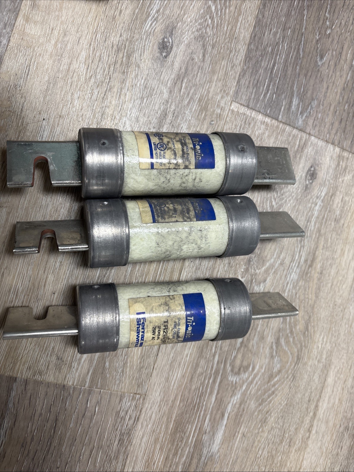 Mersen Ferraz Shawmut TR200R Time Delay Fuse Class RK5 200 Amps 250VAC
