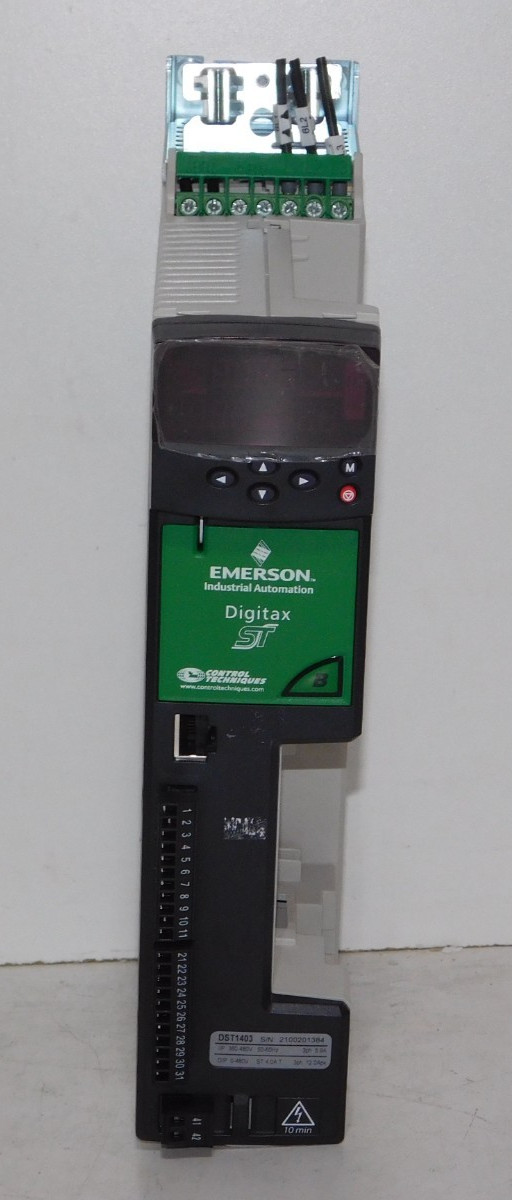 Emerson Control Techniques DST1403 Digitax ST Servo Drive VFD Nidec 3098-0016