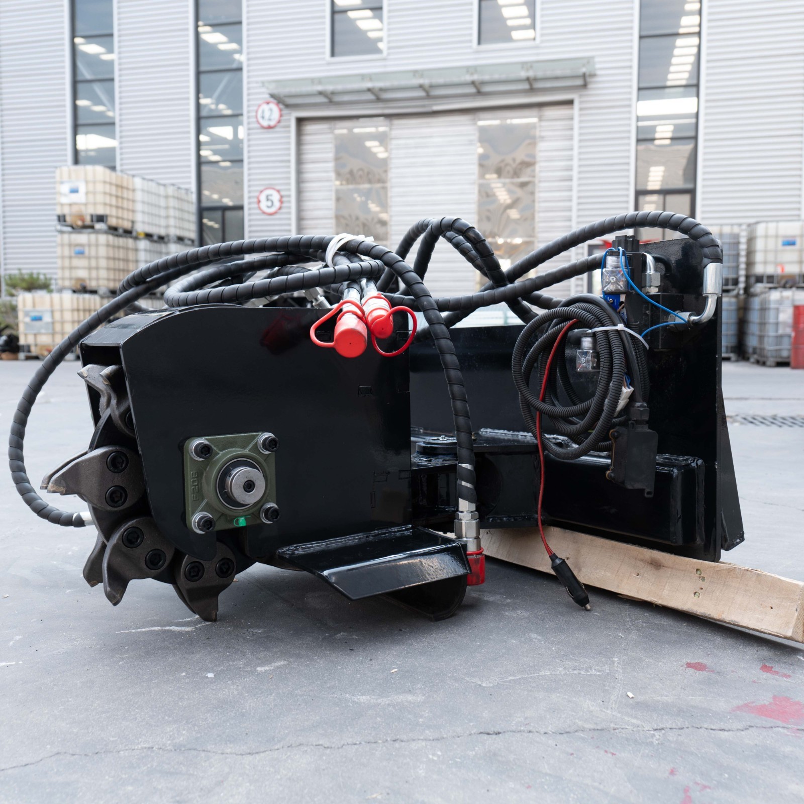New Arrival Swing Type Stump Grinder Attachment for Mini Skid Steer Loader