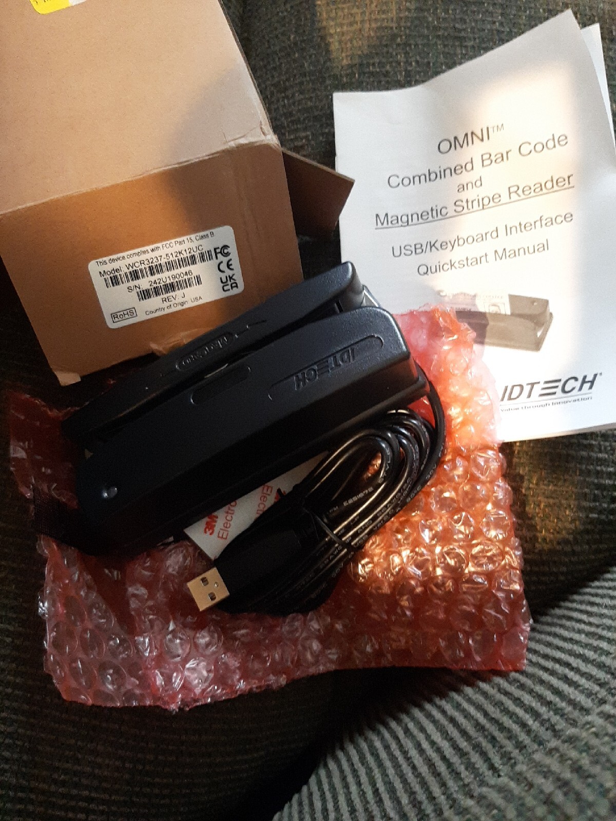 ID Tech WCR3237-512K12UC Omni Bar Code And Magnetic Stripe Reader.