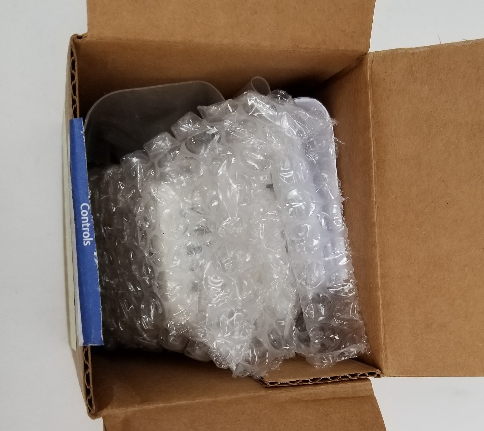 Johnson Controls TE-6314P-1 Sensor Wall Mount Temperature (1k ohm) NEW
