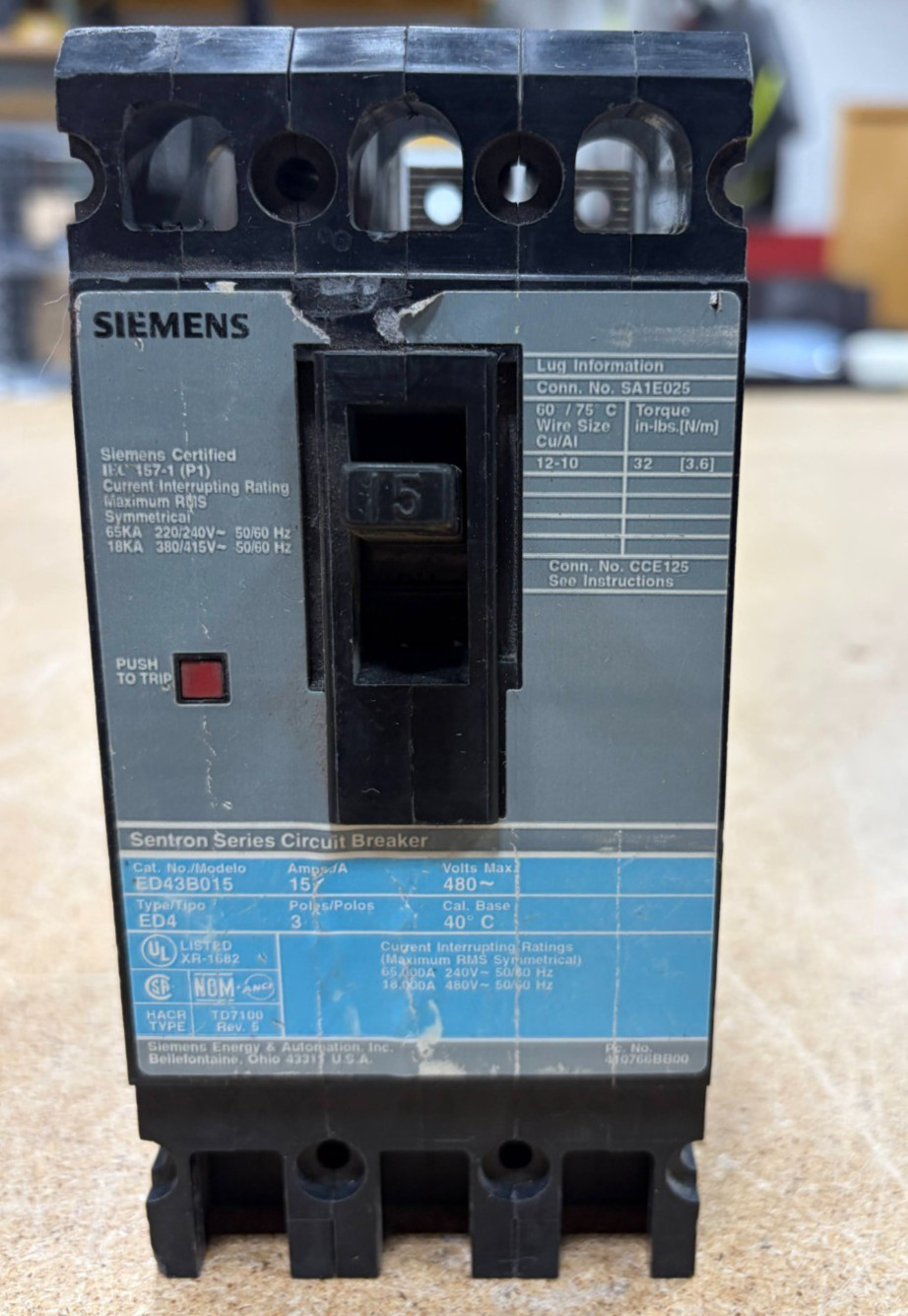 Siemens ED43B015 Sentron Series, Type ED4 Circuit Breaker 15A 480V 3 Pole