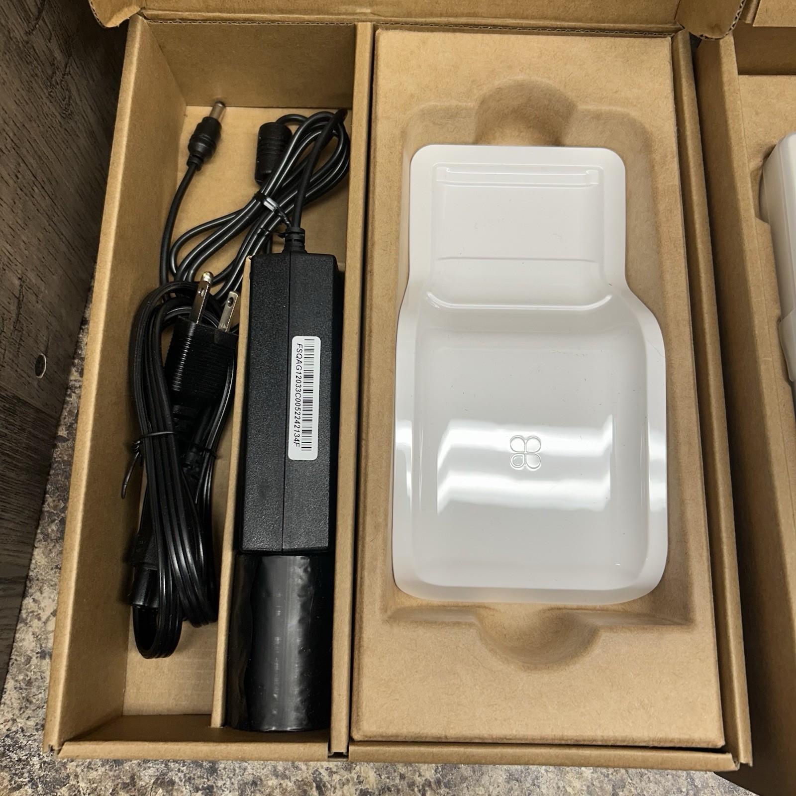 Clover Flex 3 Handheld POS System/C405 + Wireless Cradle K405 + Charger Adapter