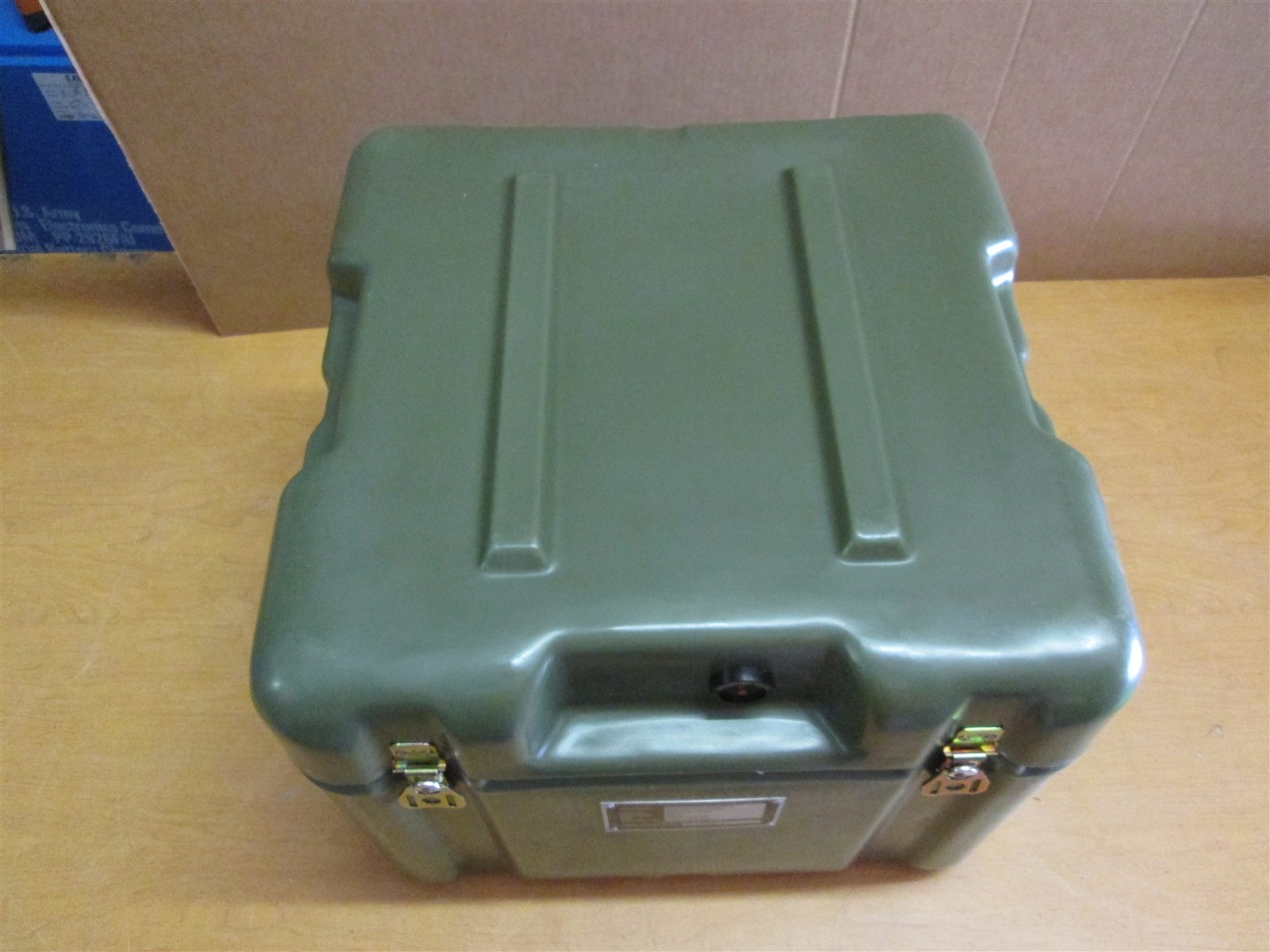 Hardigg Pelican Hard Case AL1616-1004 Single Lid 19x19x16 Hinged Extreme Duty